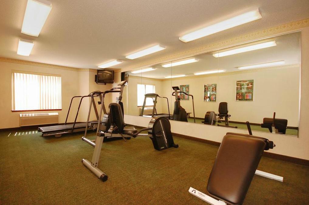 Syracuse Inn and Suites - Property Image 11