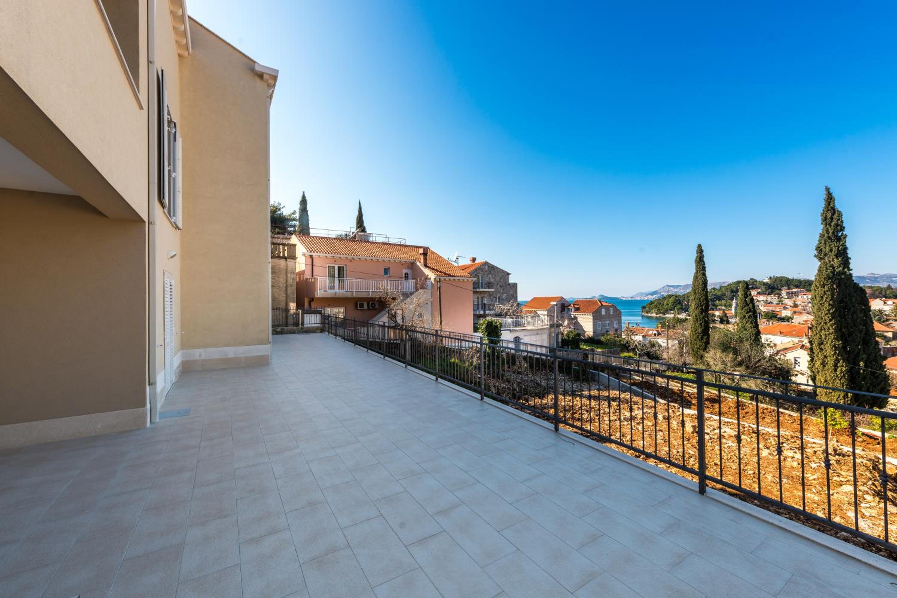 Apartments Rilovic, City and Sea view apartments