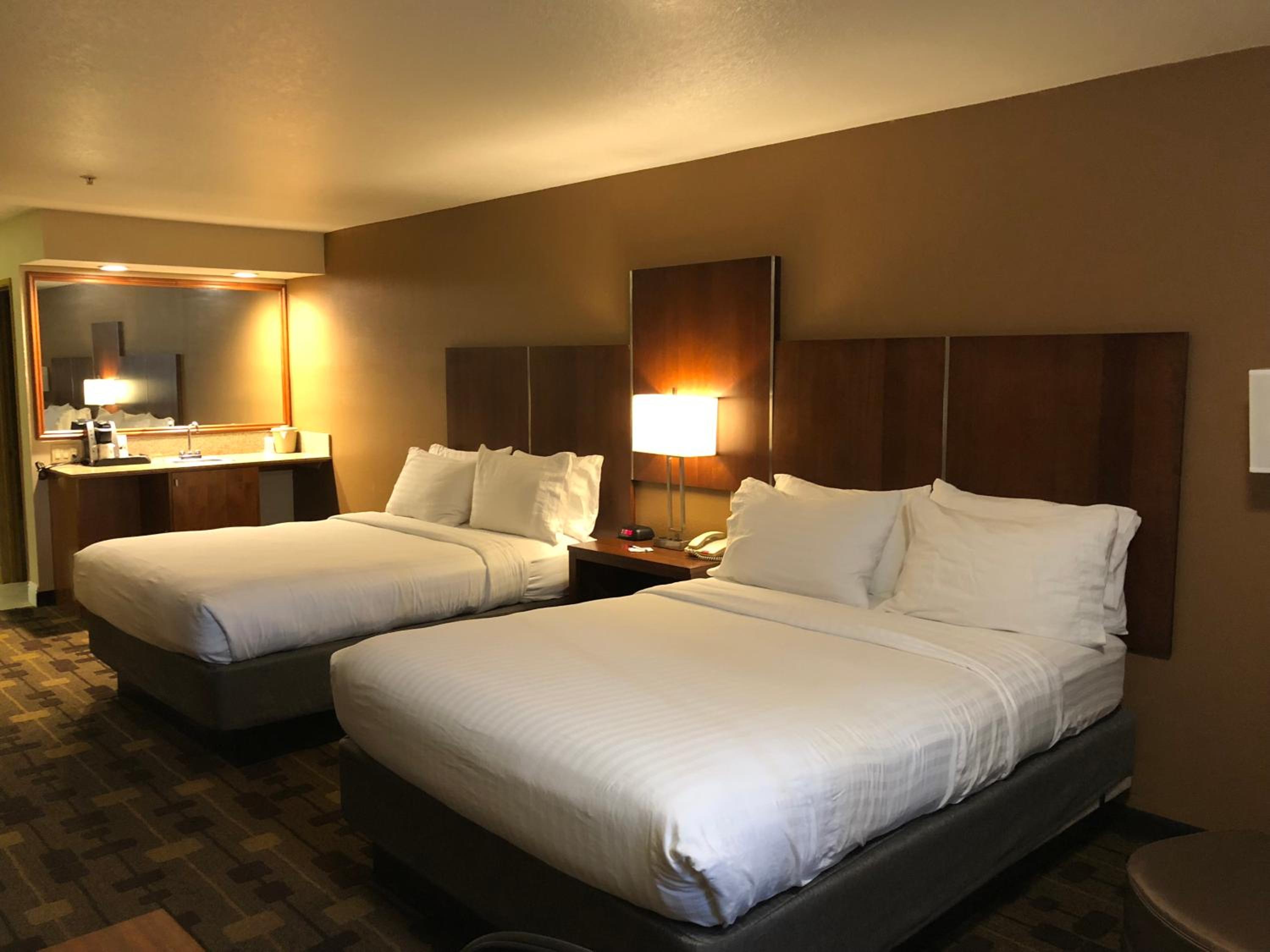 Red Bluff Vacations - Holiday Inn Express Corning, an IHG Hotel - Property Image 2