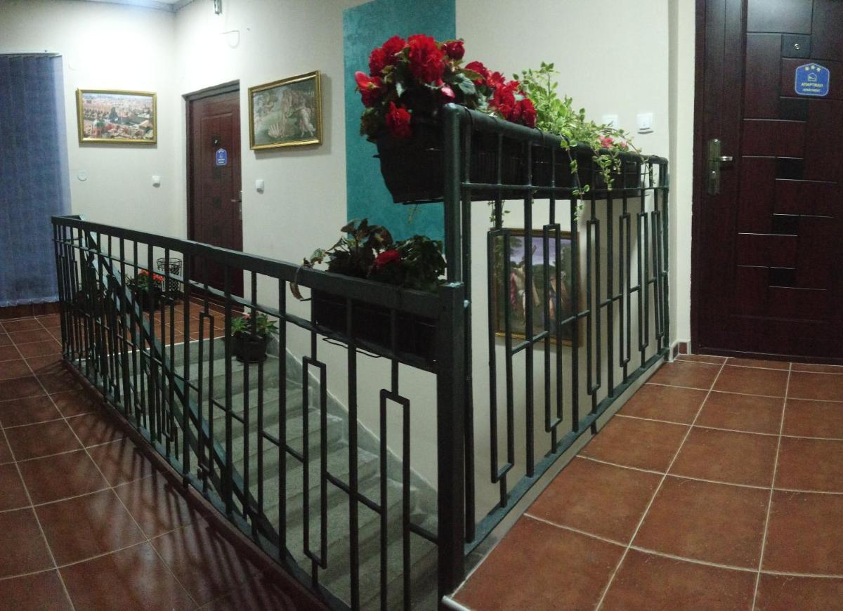 Photo 33