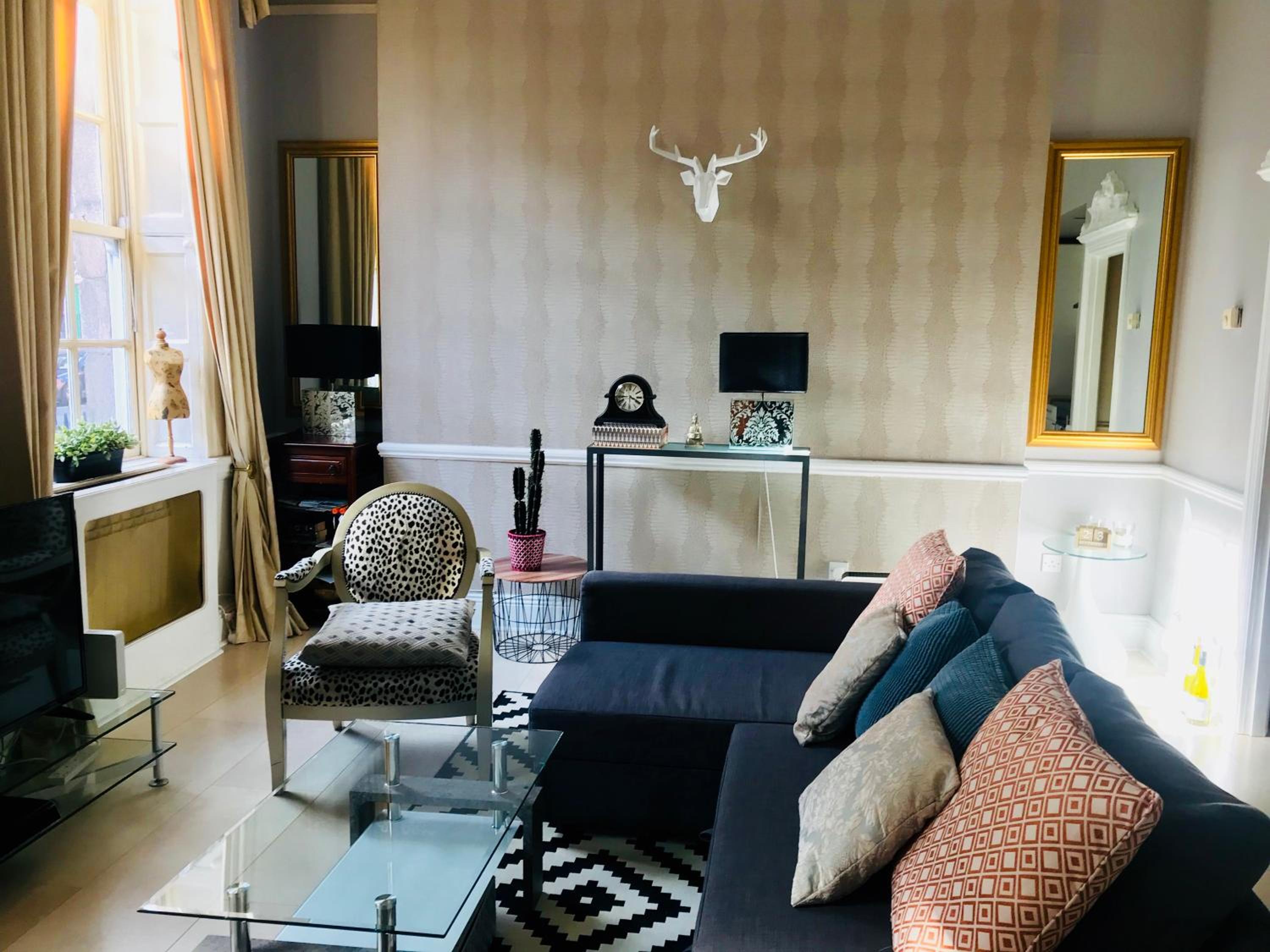 City Centre Georgian Style Apartment