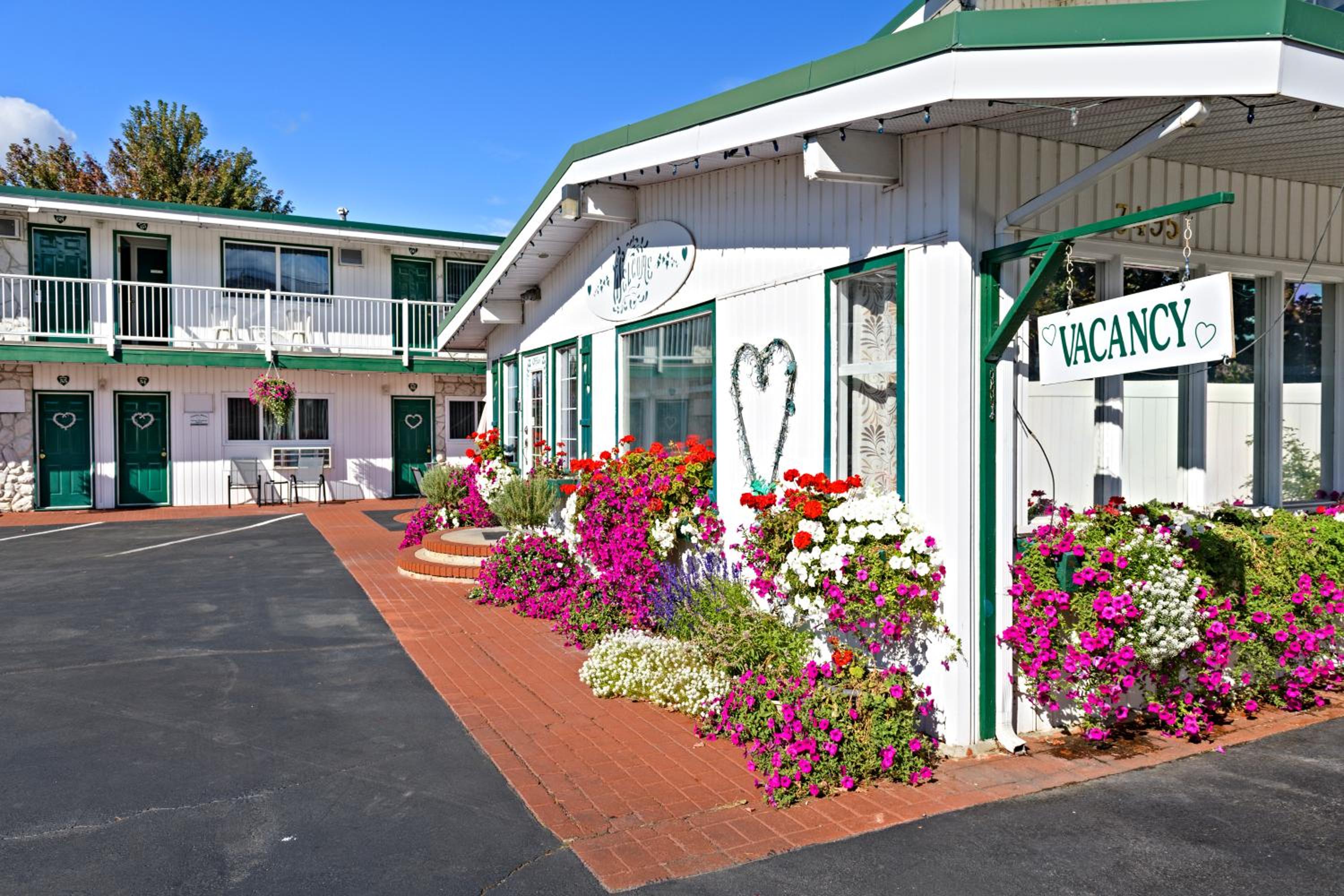 Empire Motel