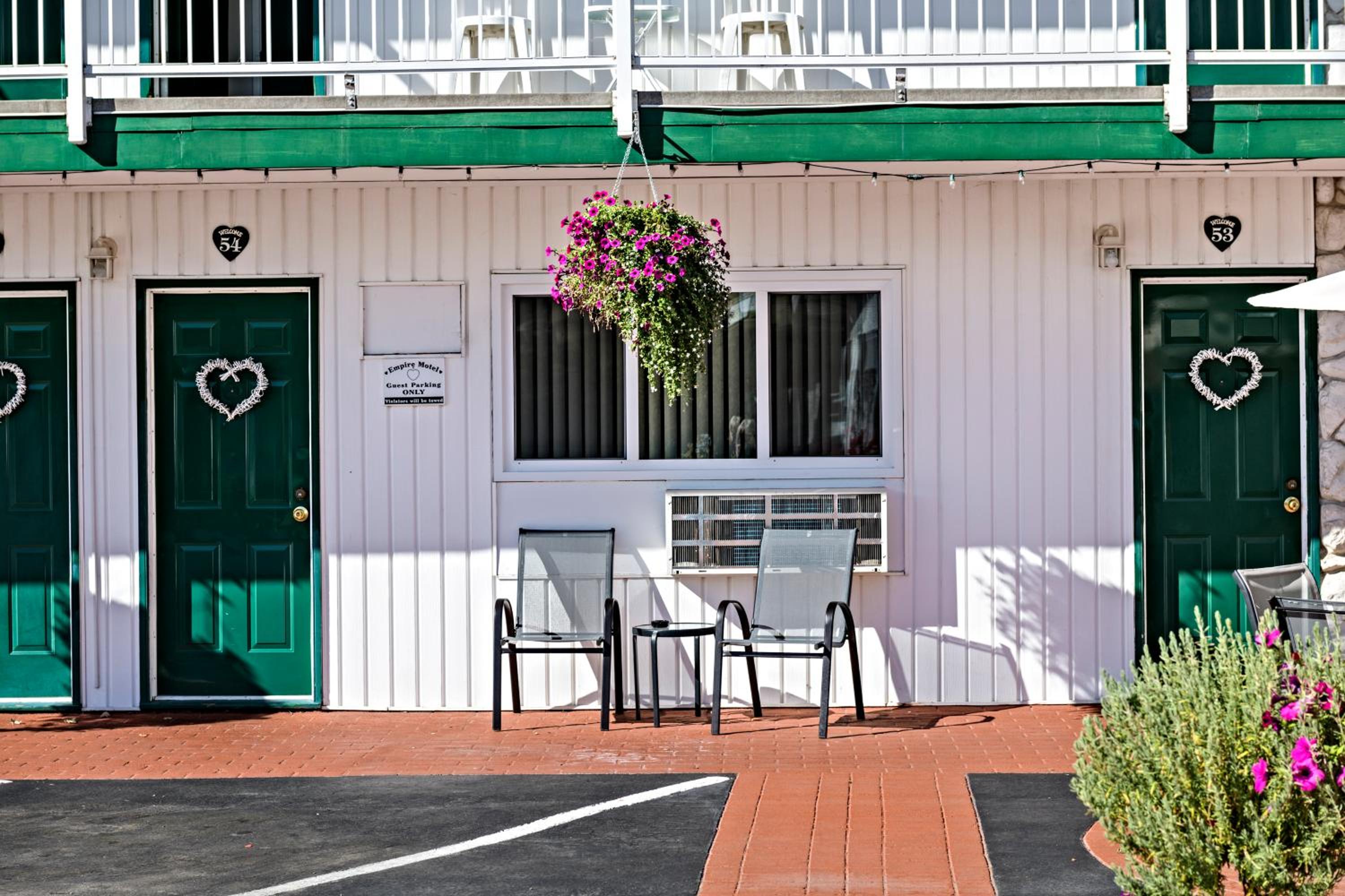Empire Motel