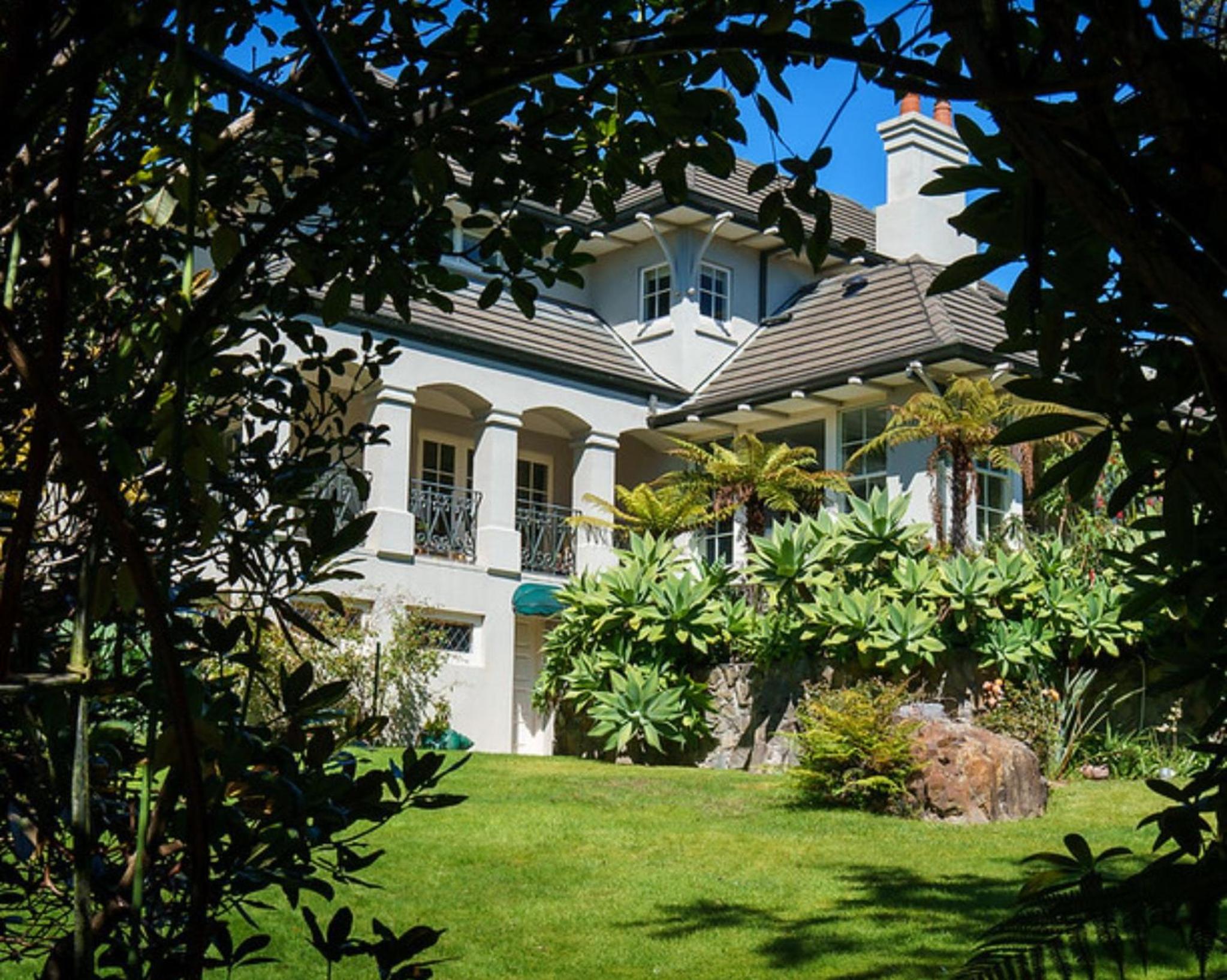 Greenmantle Estate Hotel