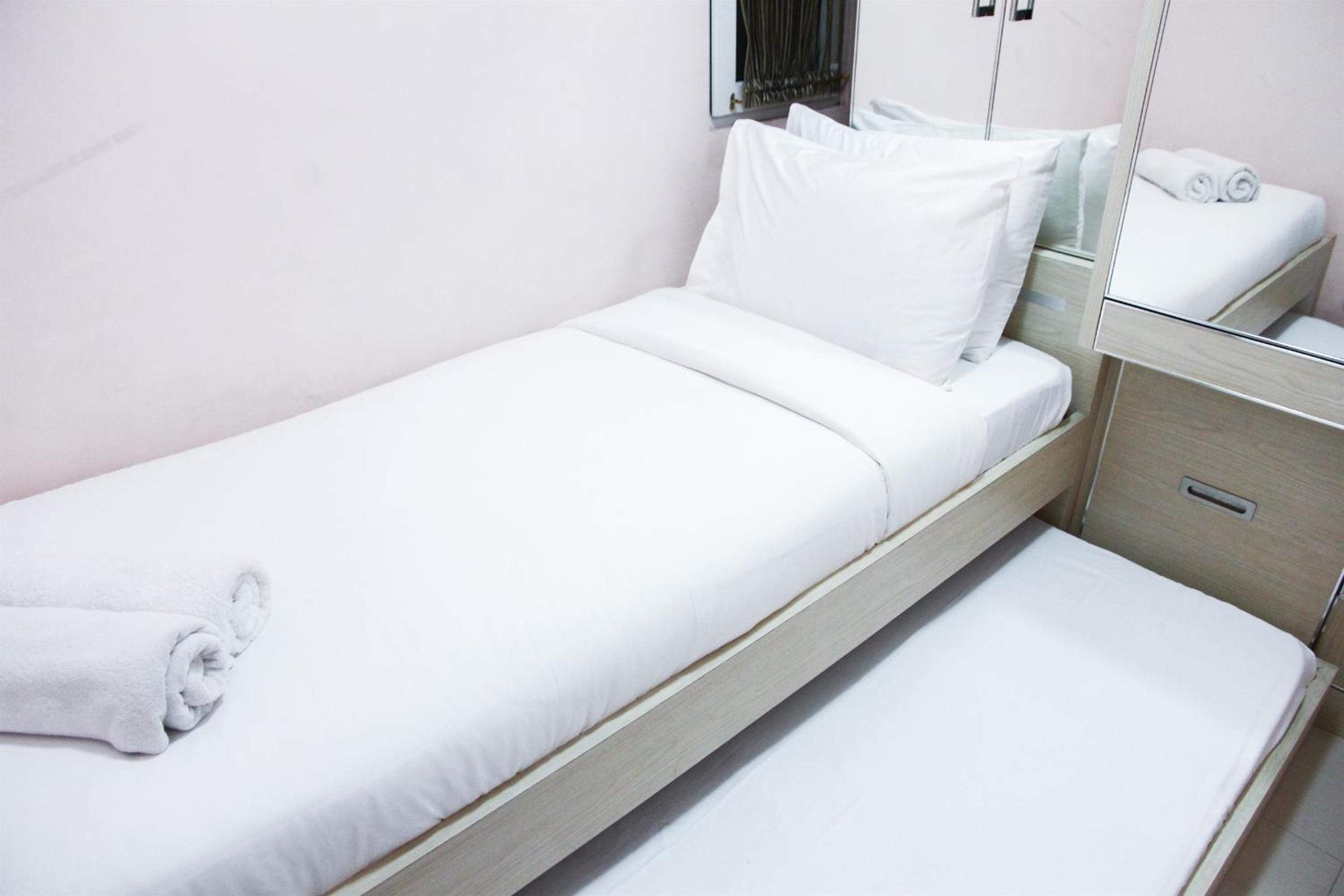 Best Price 2BR Mutiara Bekasi Apartment By Travelio, เบคาซี - 14