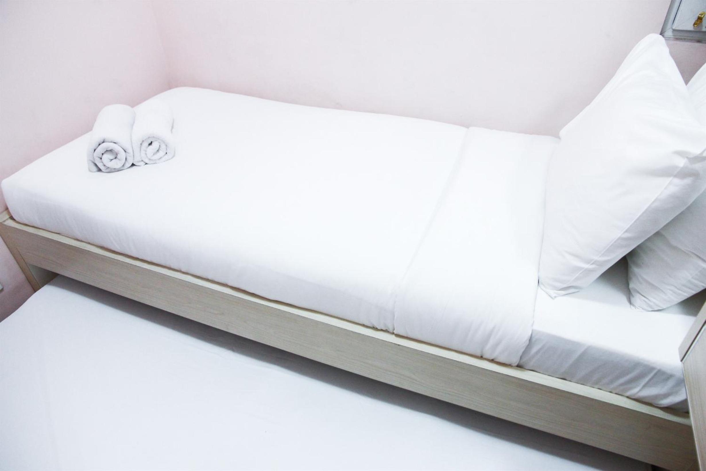 Best Price 2BR Mutiara Bekasi Apartment By Travelio, เบคาซี - 17