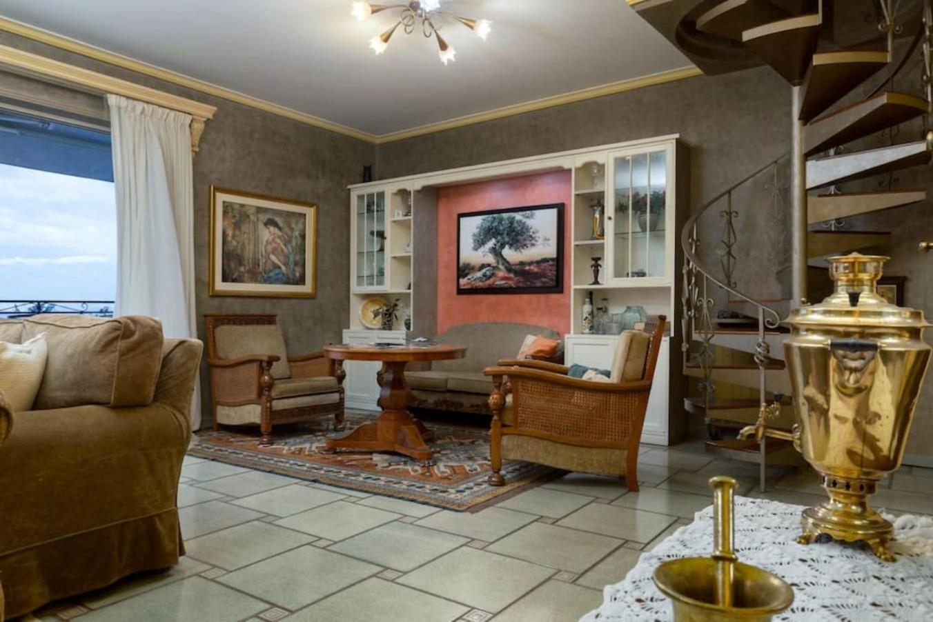 165 sm 4BR Penthouse Maisonette Apartment