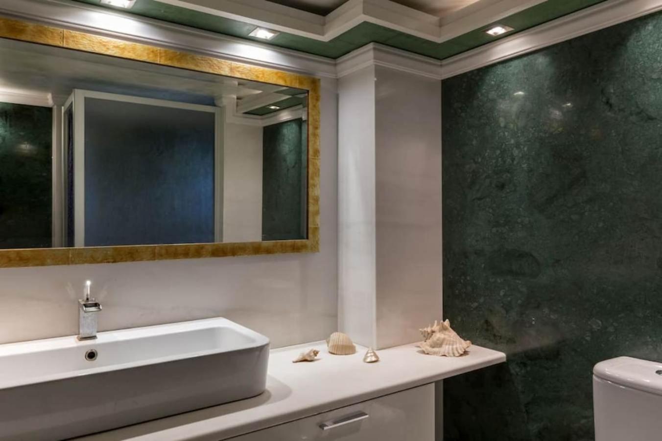 165 sm 4BR Penthouse Maisonette Apartment