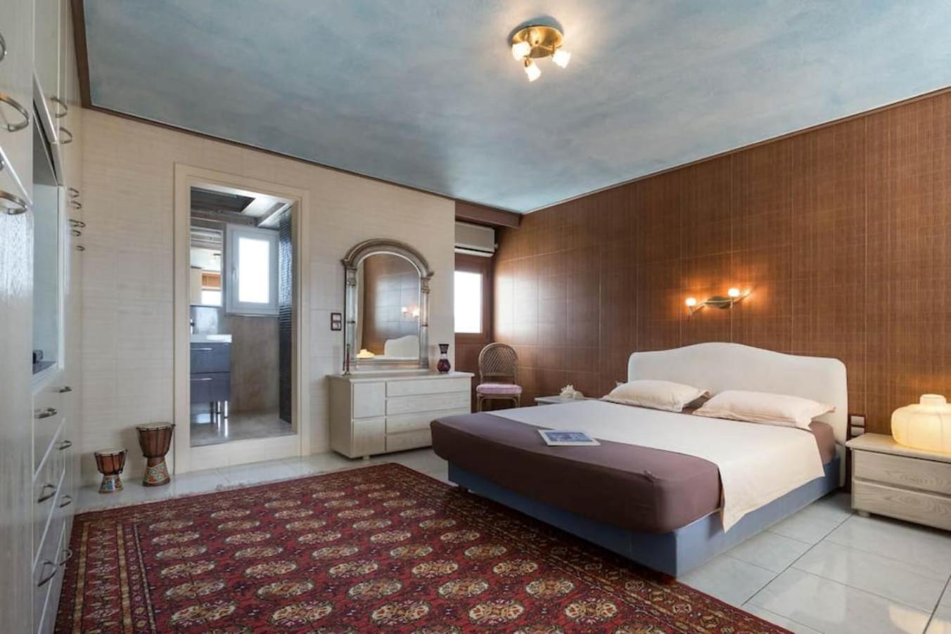 165 sm 4BR Penthouse Maisonette Apartment