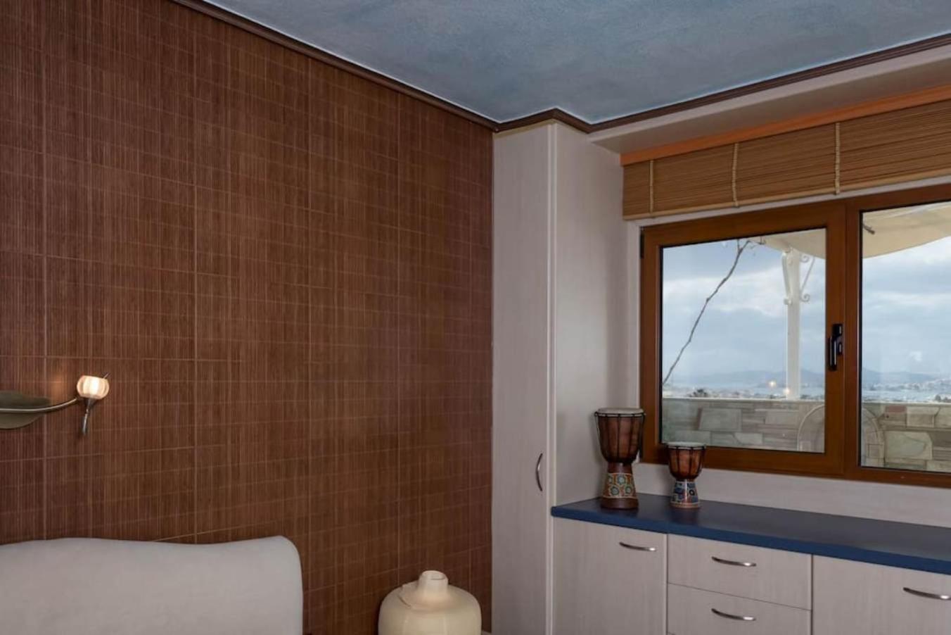 165 sm 4BR Penthouse Maisonette Apartment