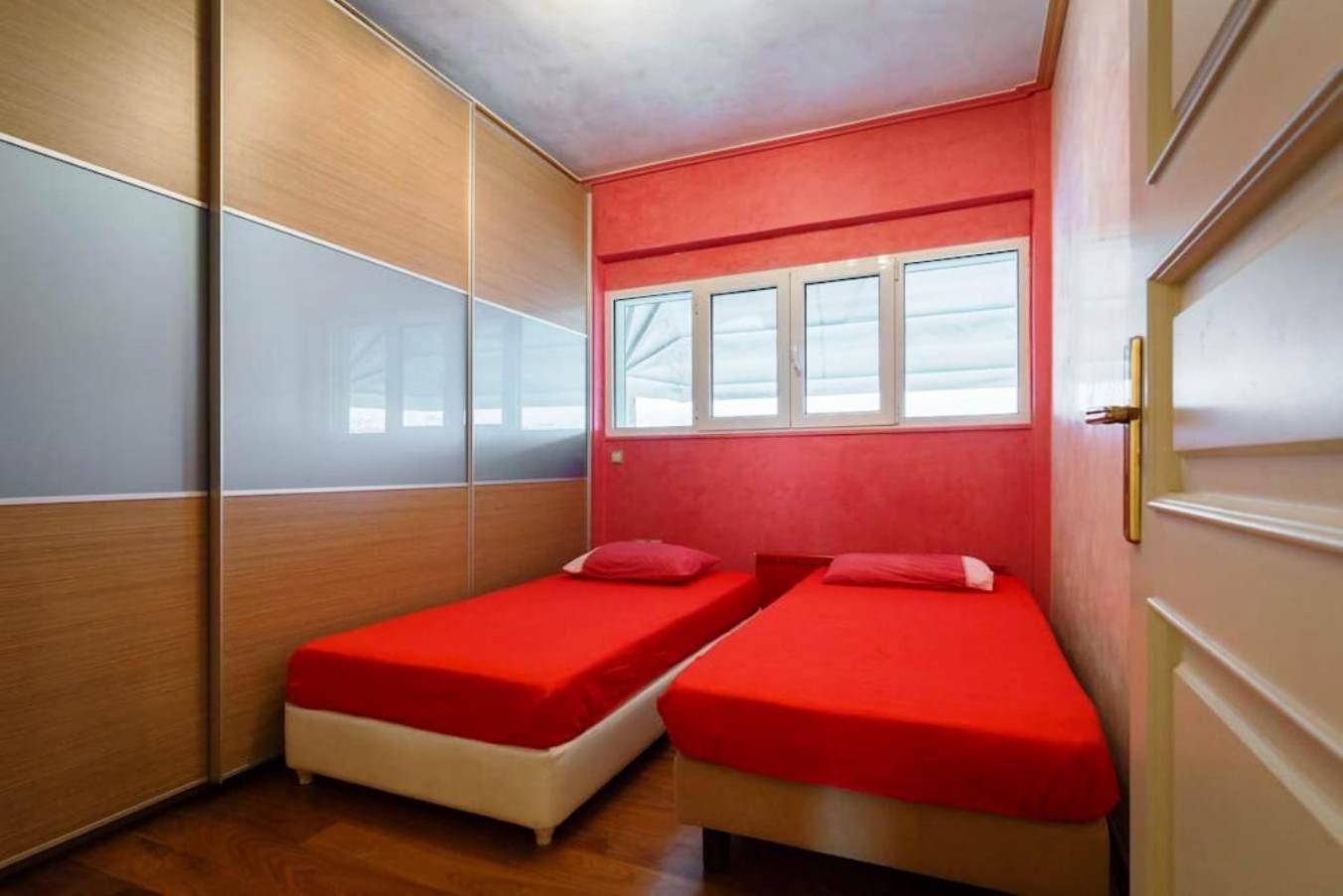 165 sm 4BR Penthouse Maisonette Apartment