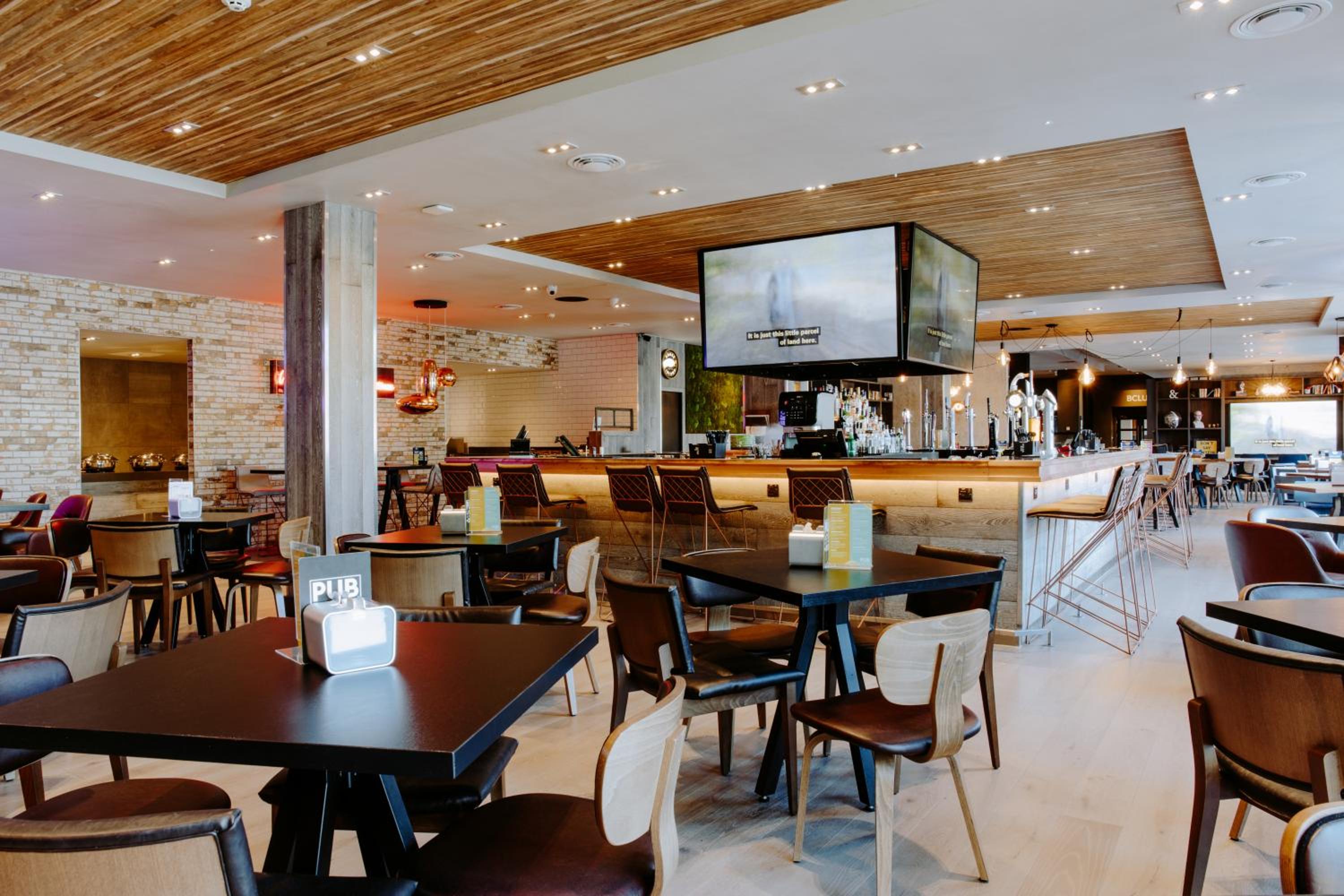 Walsall Vacations - Village Hotel Birmingham Walsall - Property Image 7