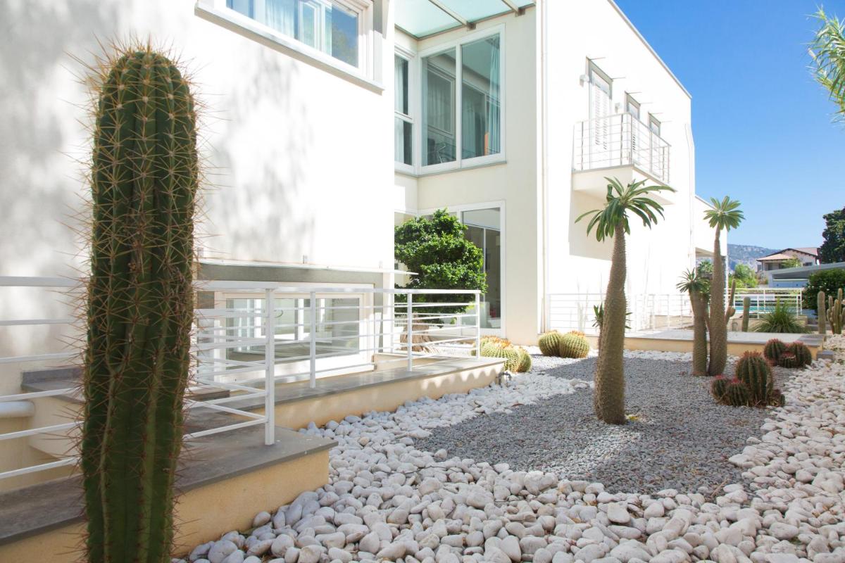 Luxury Villa Spa view 5
