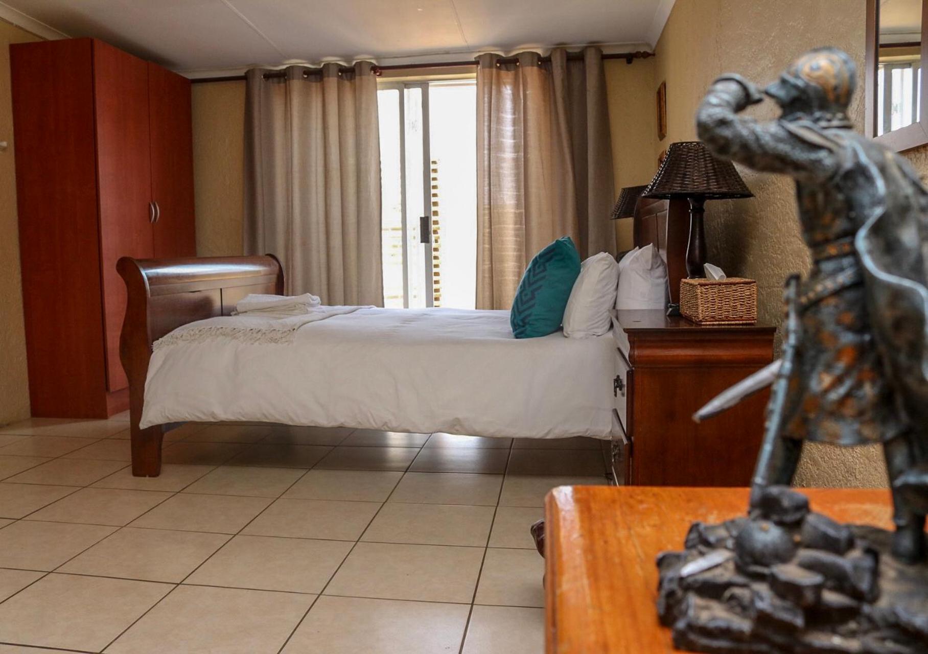 Horse's Neck Guest Lodge