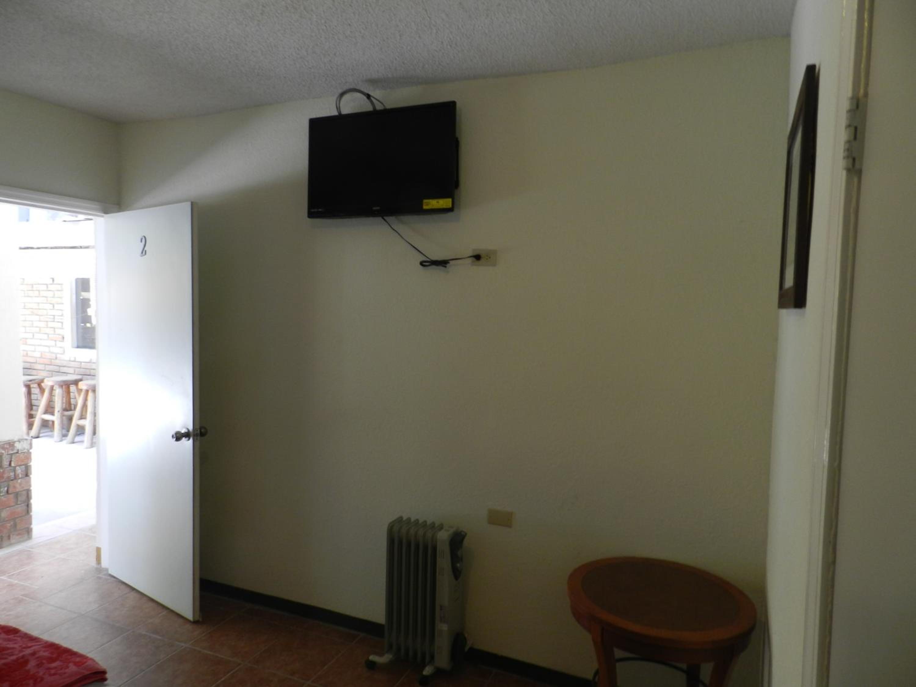 Consul Suites