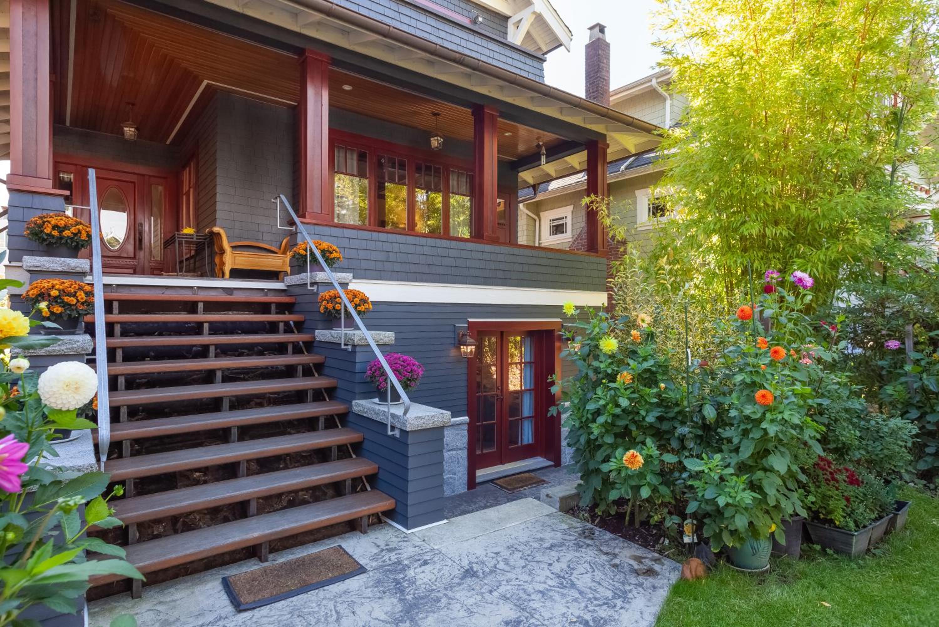 Beautiful, Quiet 3BR in Posh Kitsilano view 3
