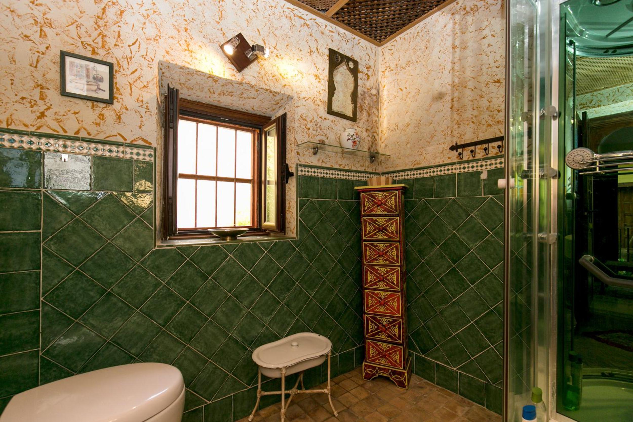 Charming Andalusian house - free parking