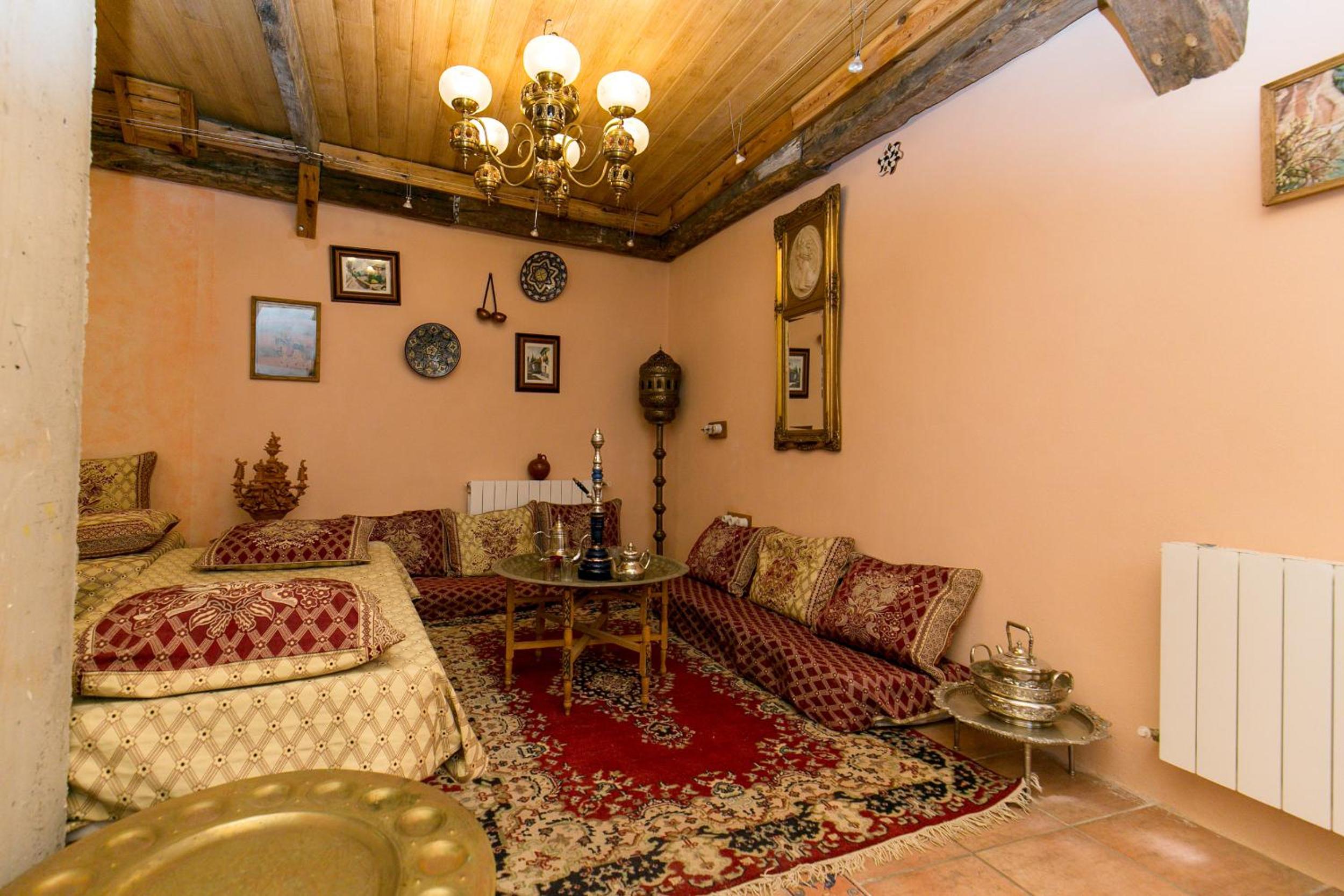 Charming Andalusian house - free parking