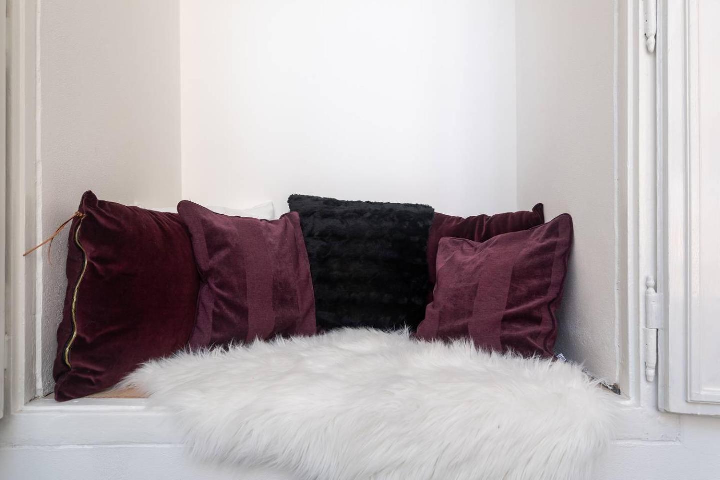 Wenceslas Square / Main Station - NEW STUDIO*****