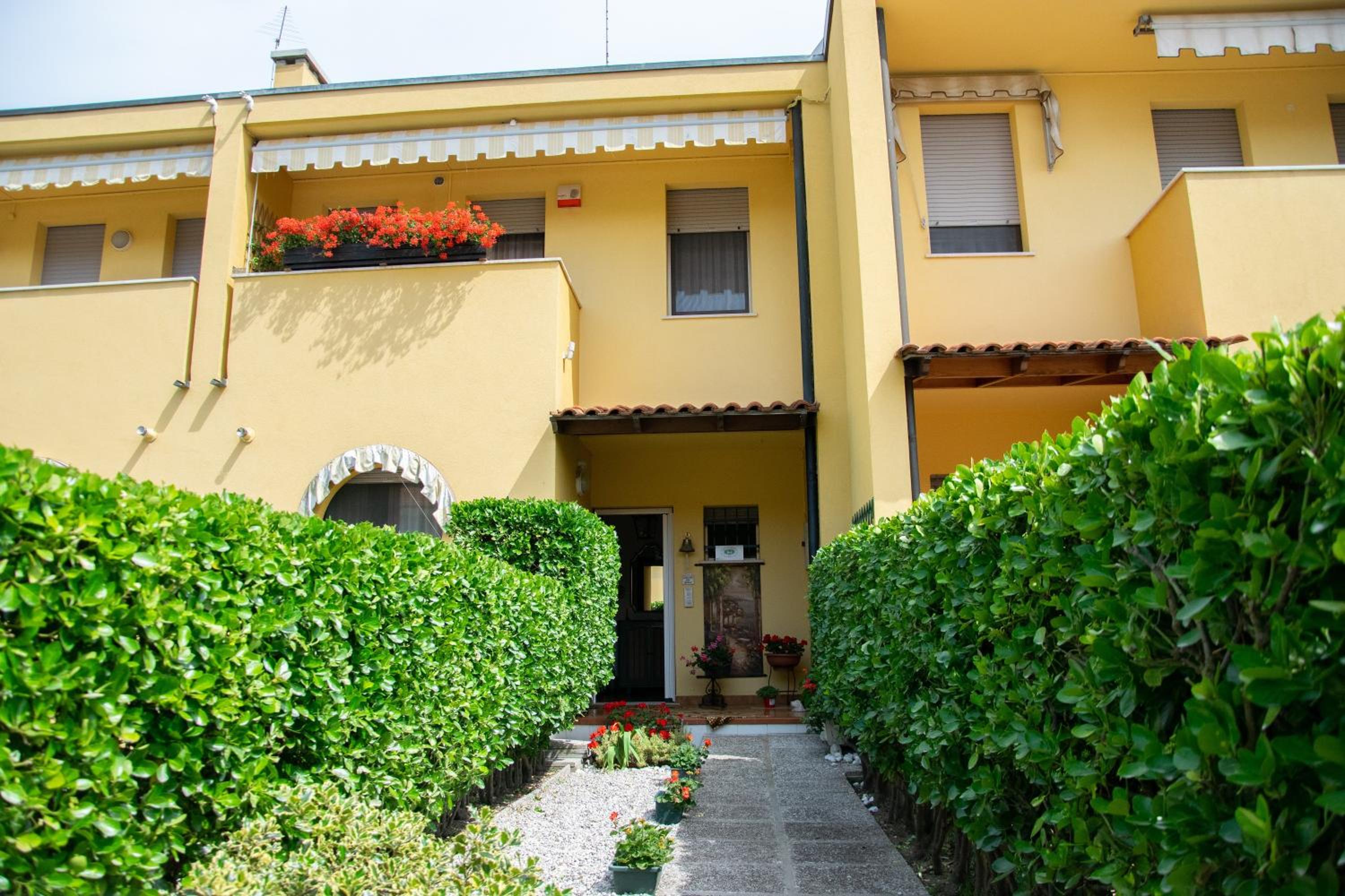 B&B Il Glicine Fiorito view 2