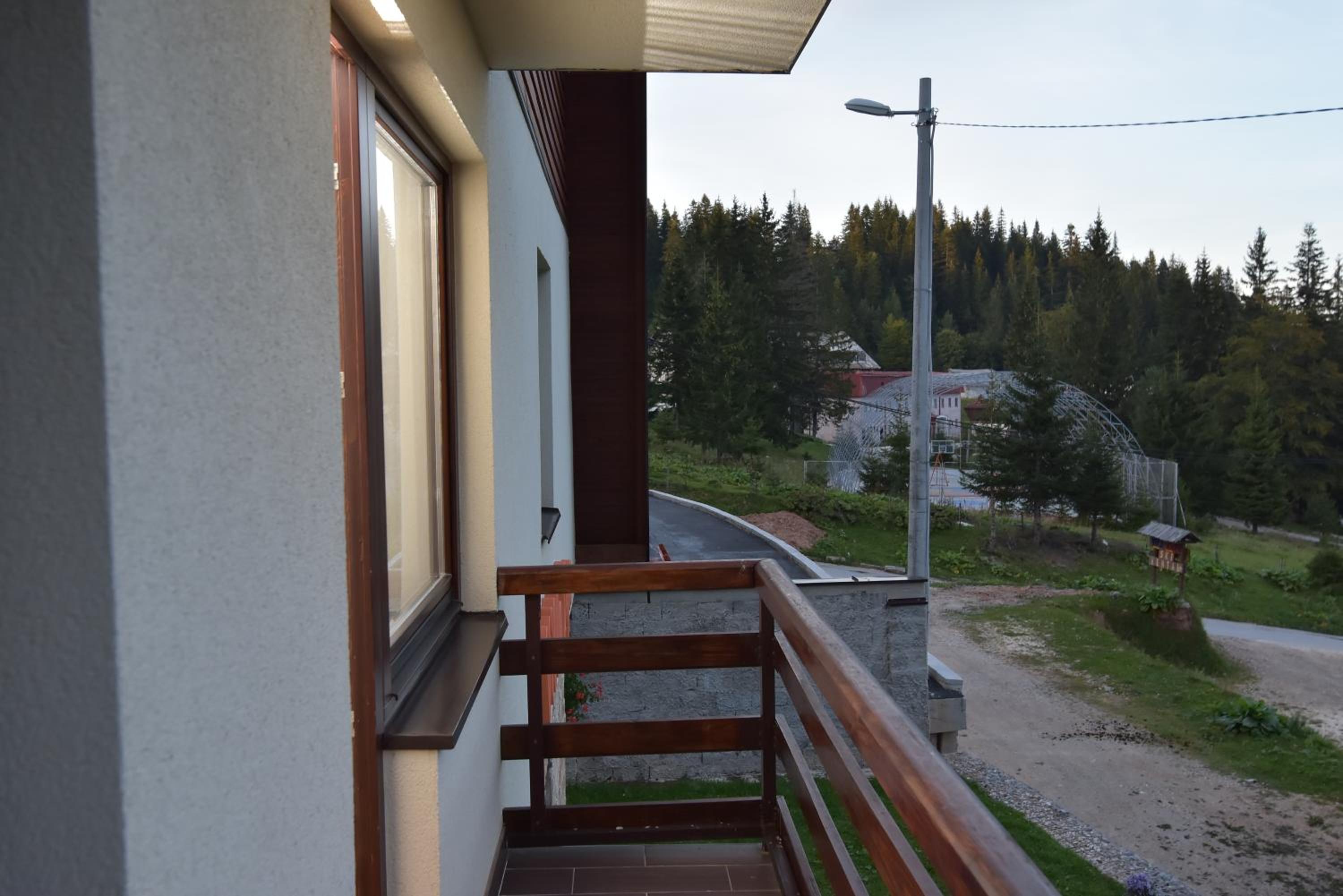 Photo 42