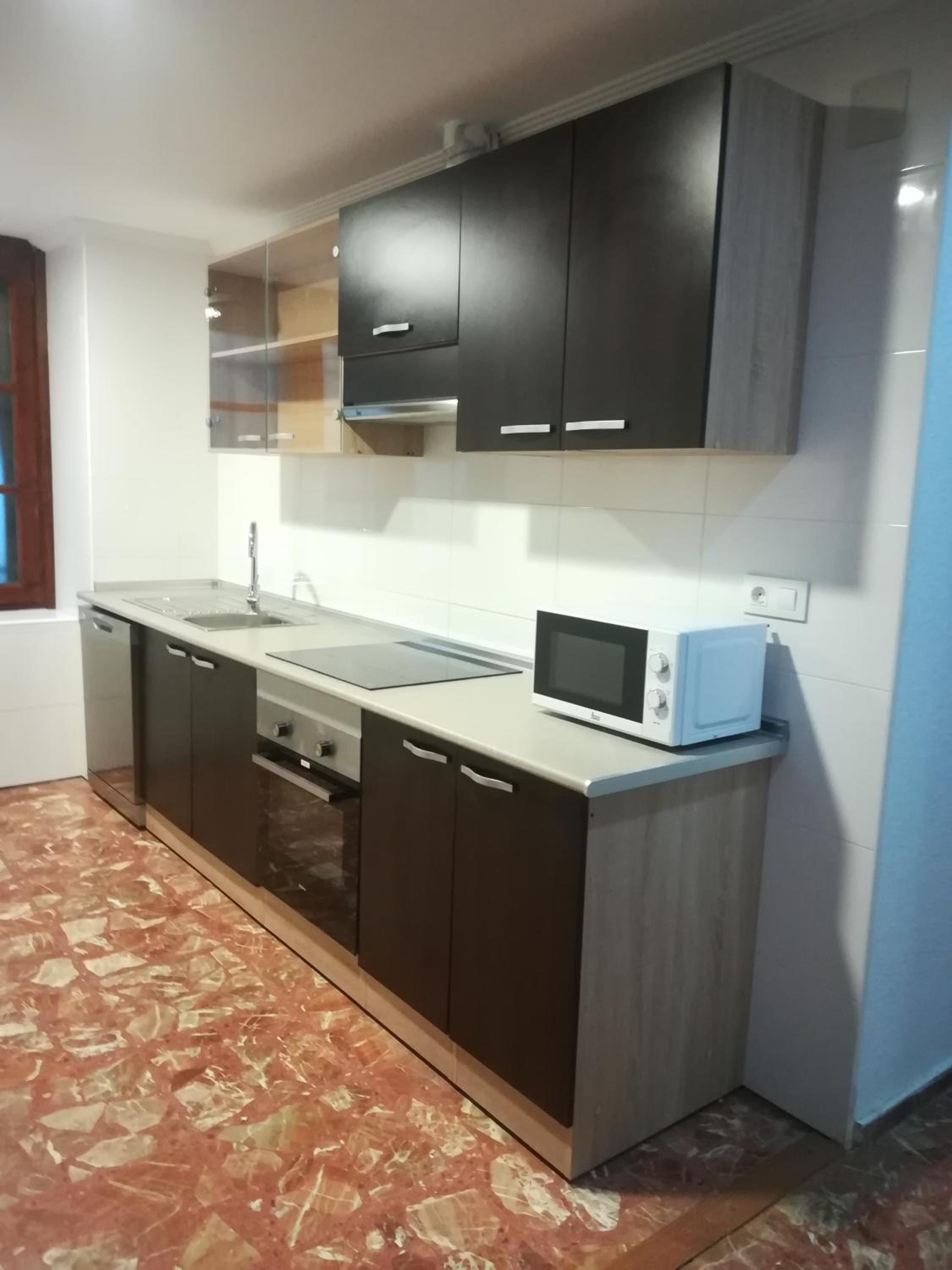 Tres Puentes Anguiano Apartamentos y Hostal