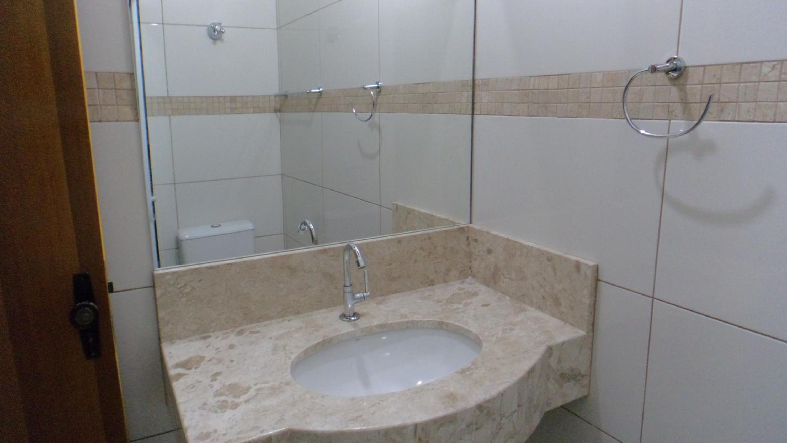 CASA CONDOMÍNIO FECHADO