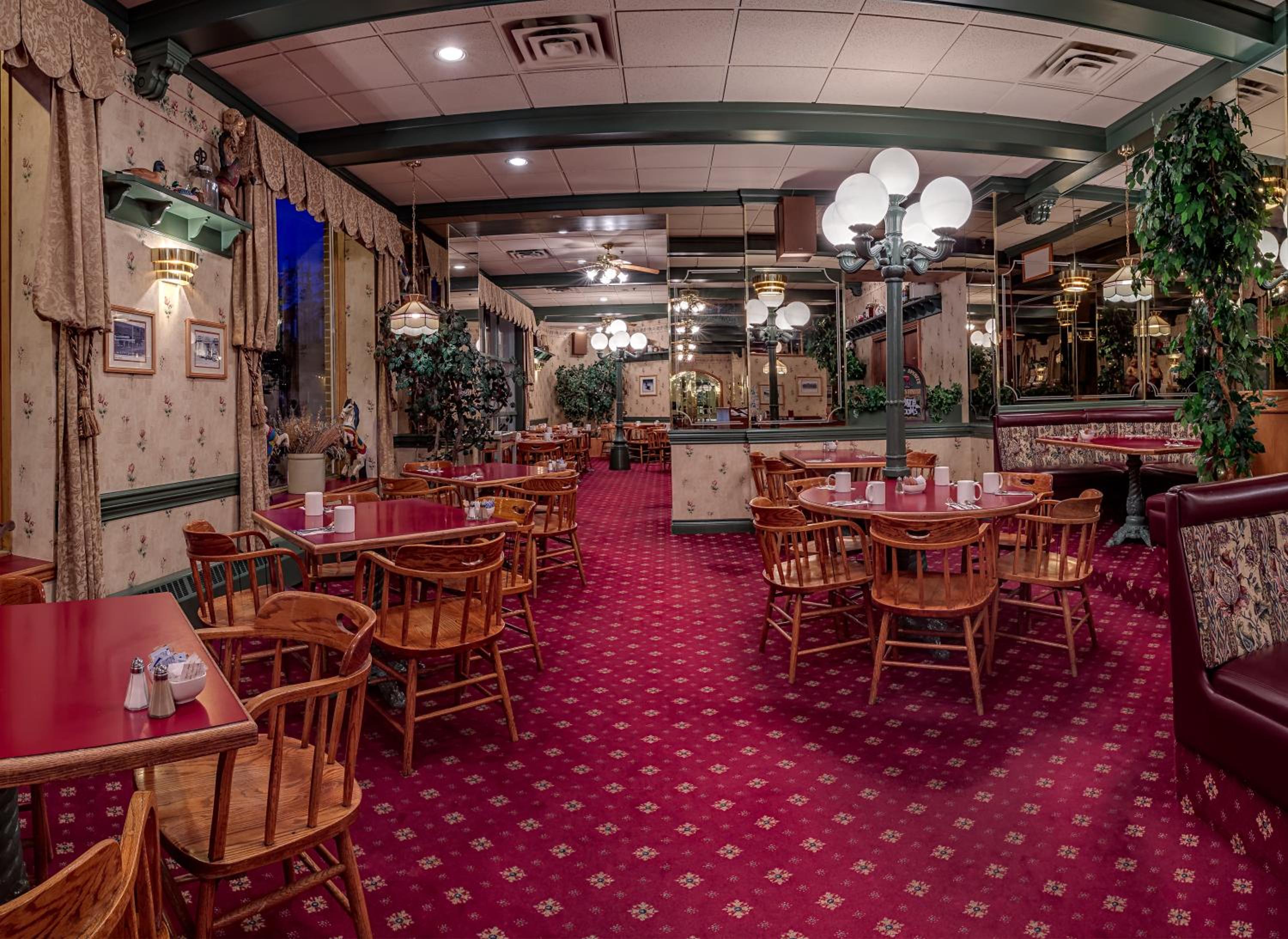 Jasper Vacations - Athabasca Hotel - Property Image 3
