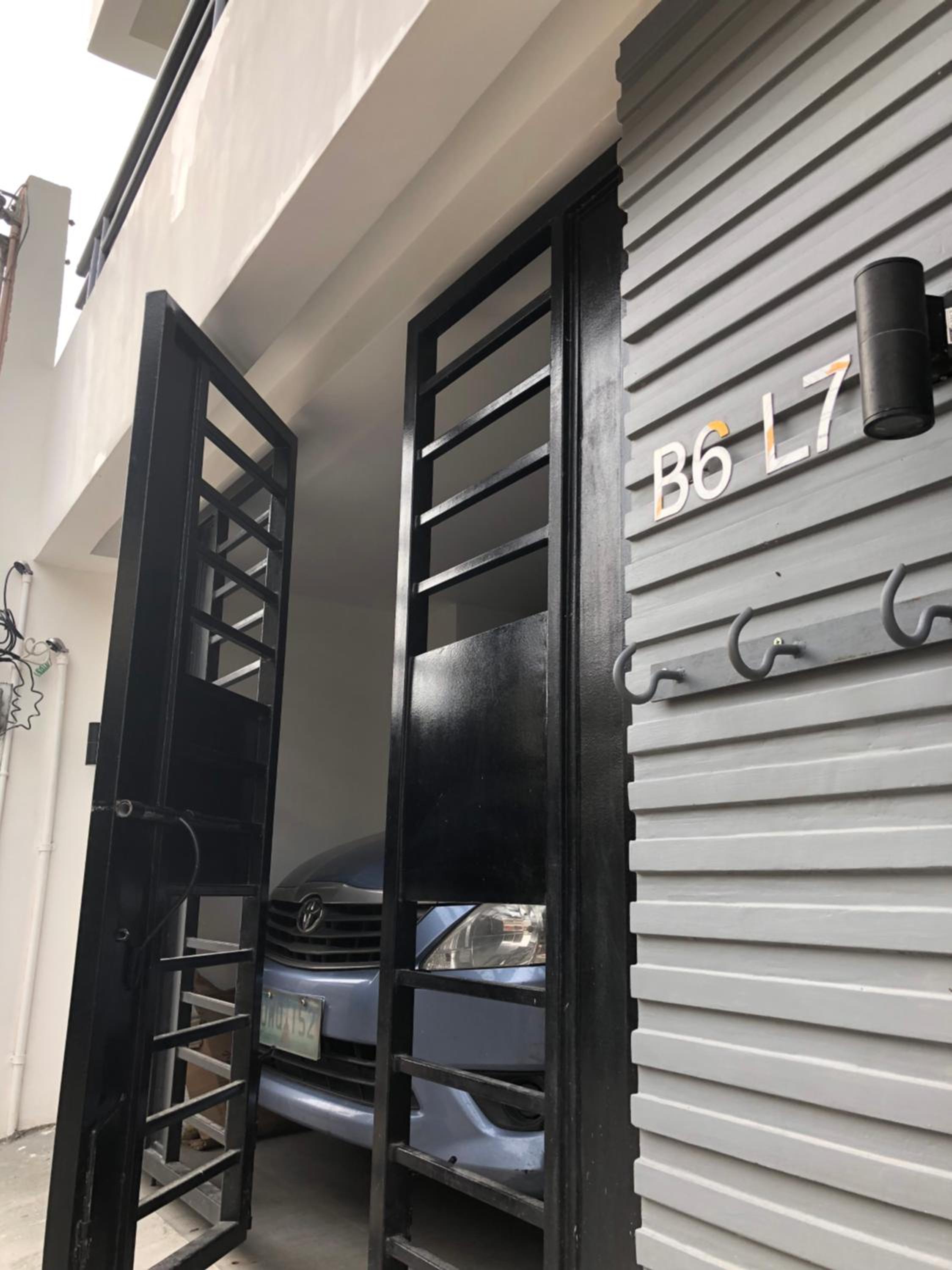 *3BR/*3Bath Fully Furnished Town House - BICOL