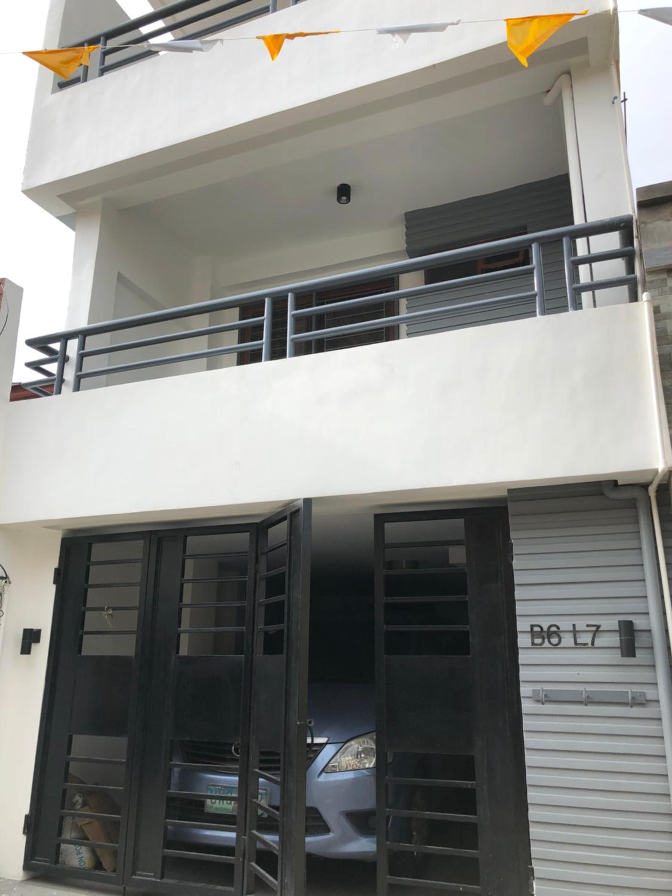 *3BR/*3Bath Fully Furnished Town House - BICOL