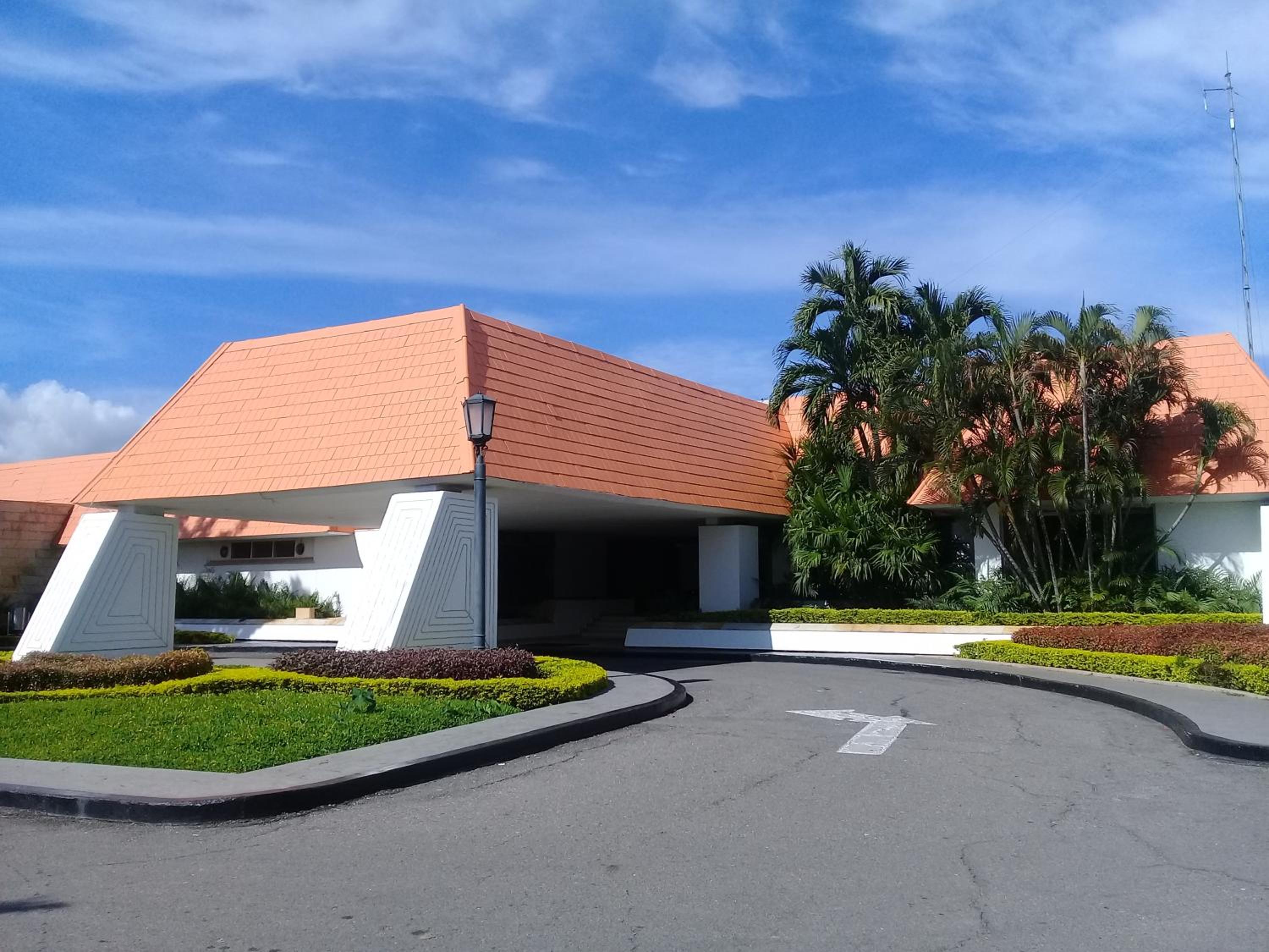 Casa Girardot Condominio El peñon 5 Habitaciones.