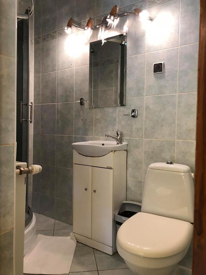 Dworek Cieszyński en Cieszyn — bathroom
