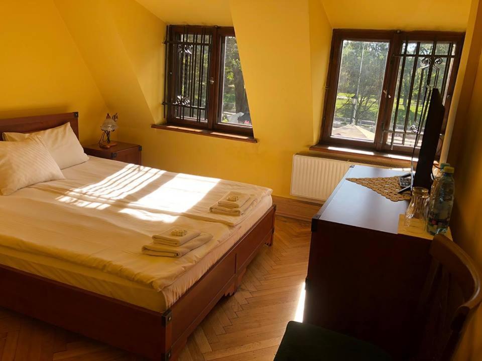 Dworek Cieszyński en Cieszyn — hotel room