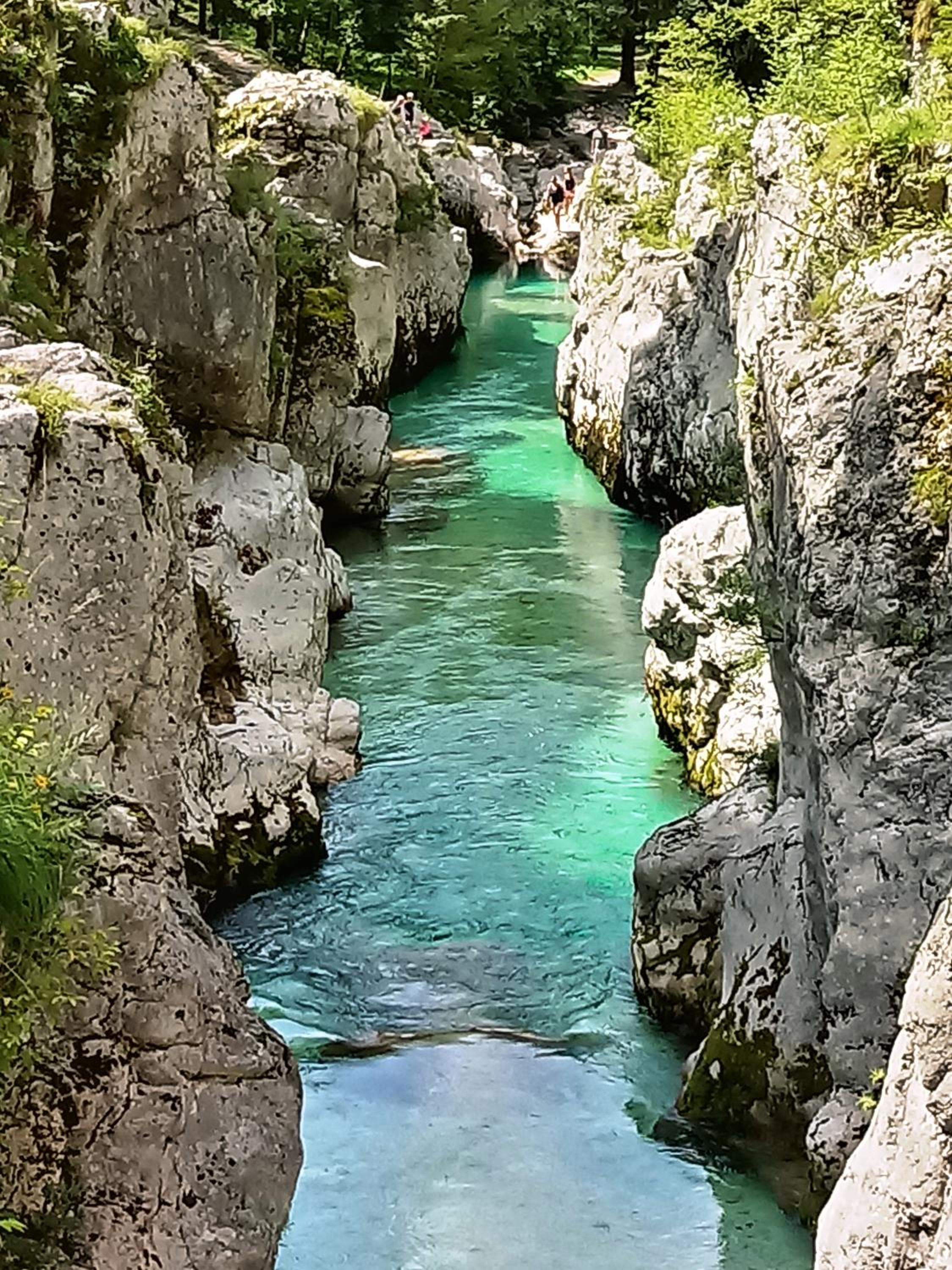 Beti Blu, Kaninska vas