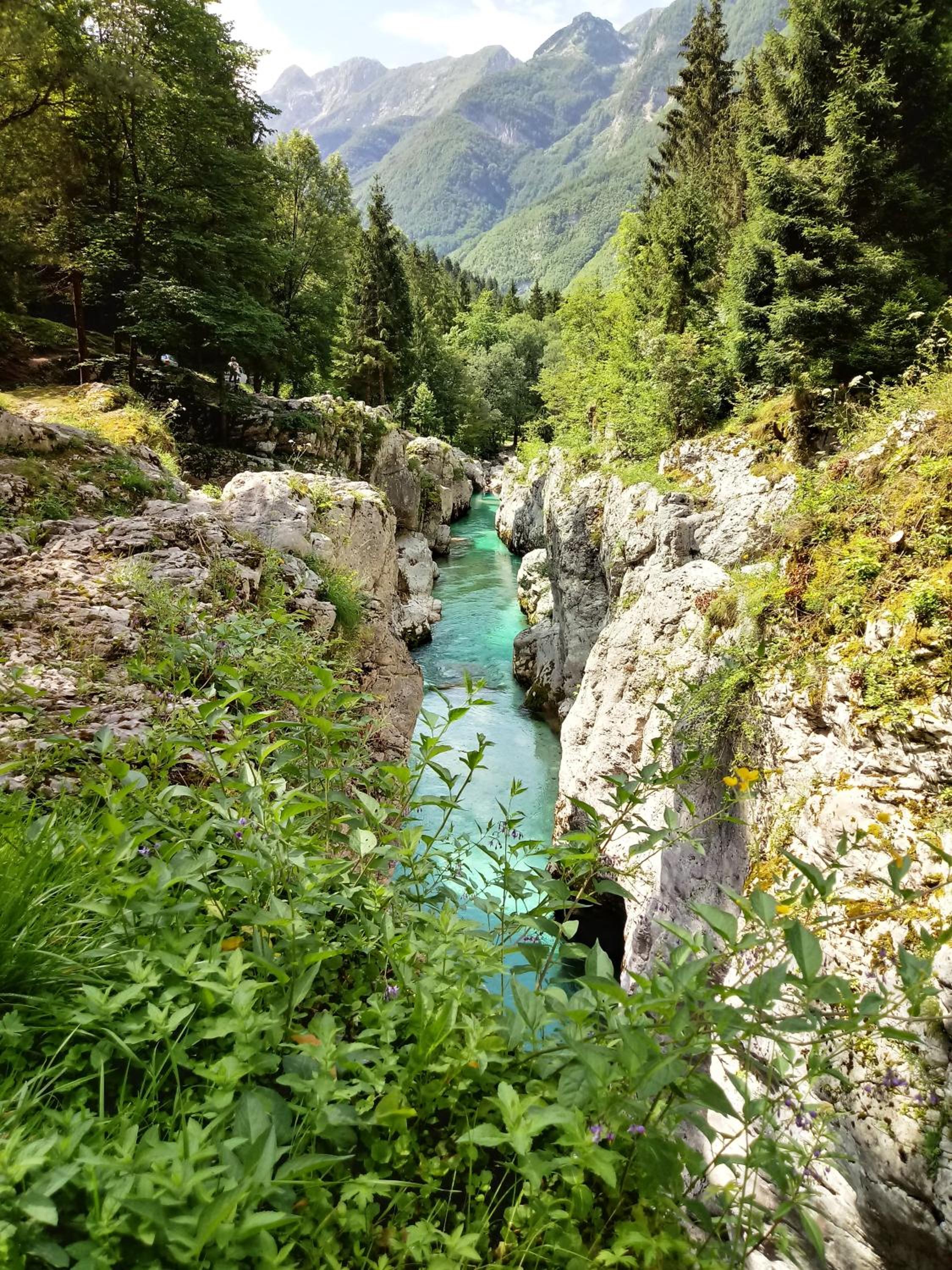 Beti Blu, Kaninska vas