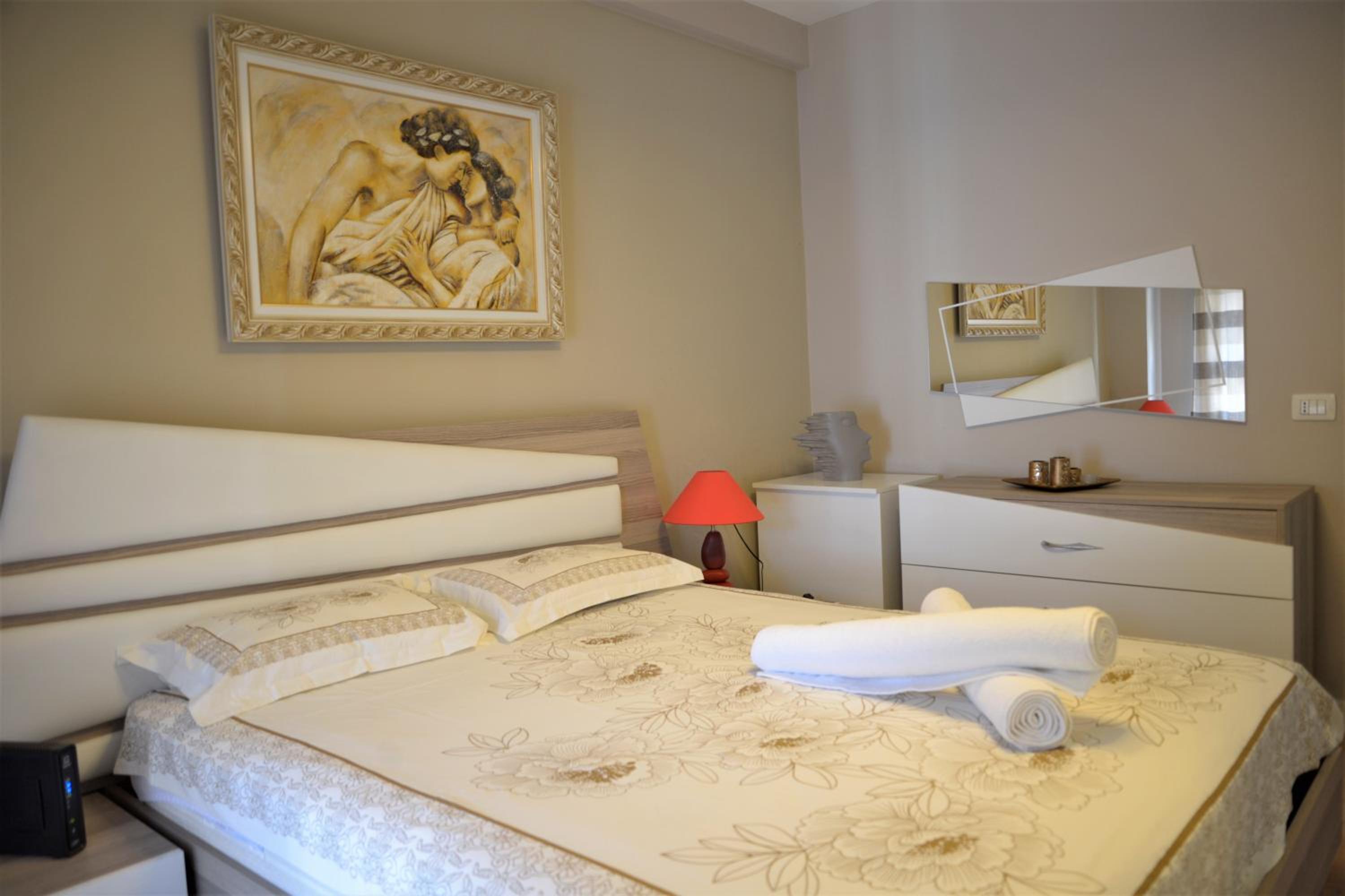 Haris Apartments Tirana
