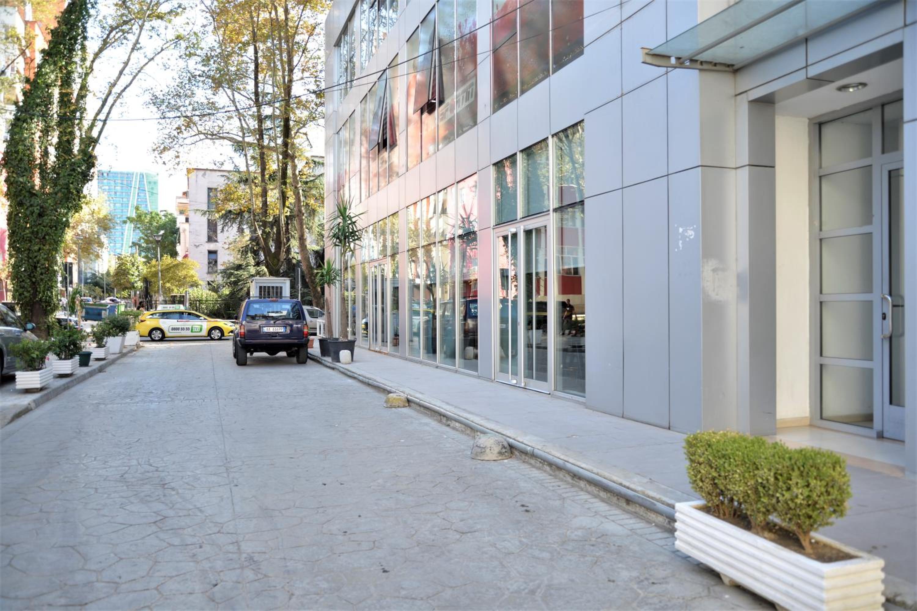 Haris Apartments Tirana