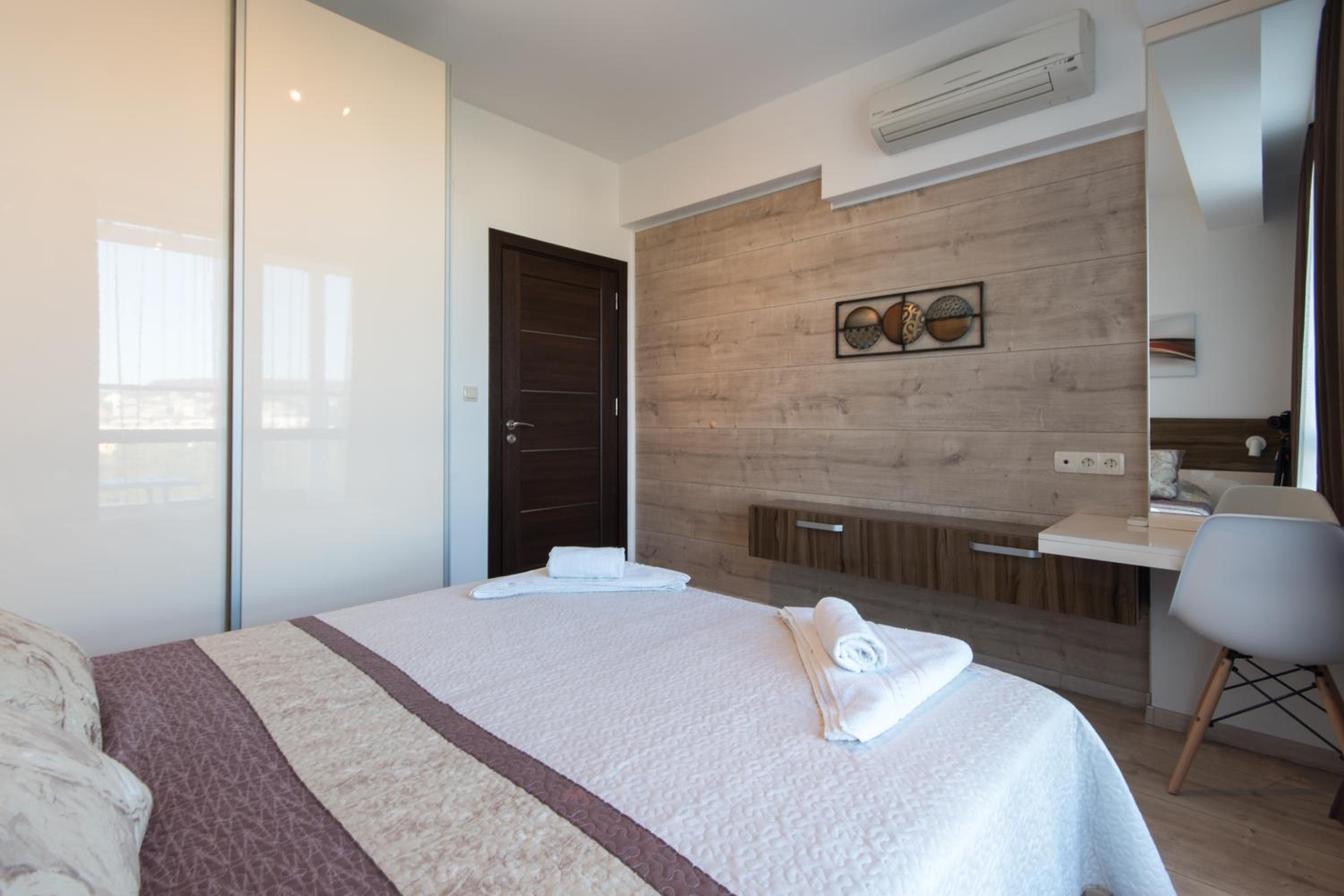 City Apartments Triumph