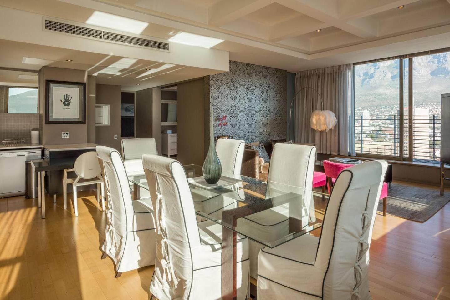 2103 Cartwrights Corner view 3