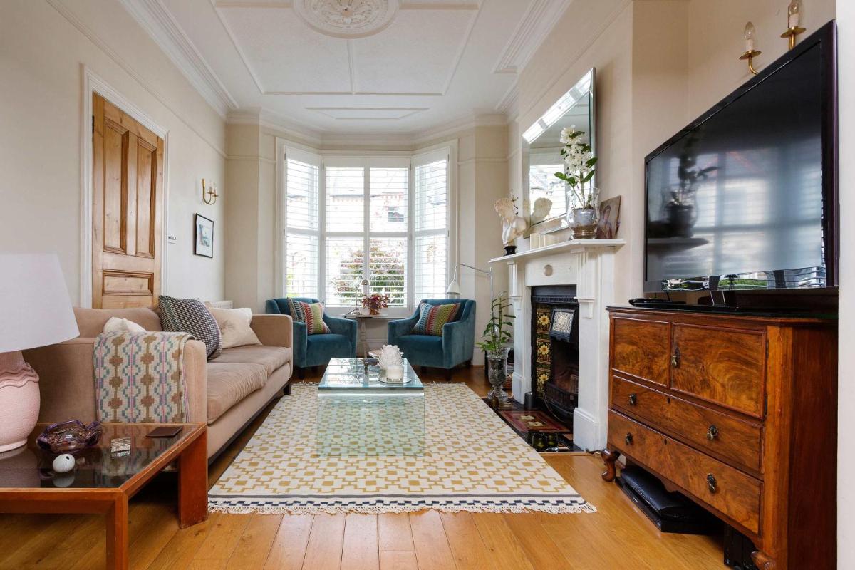 Veeve - Classic Contemporary
