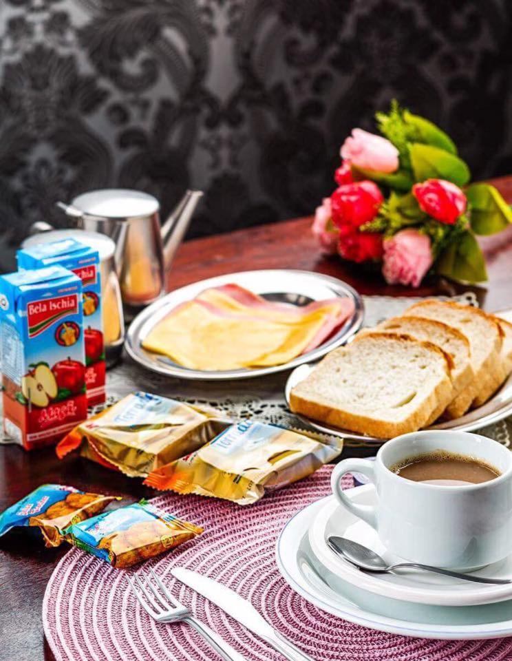 Hotel Motel 2001 (Adults Only) - Image 1