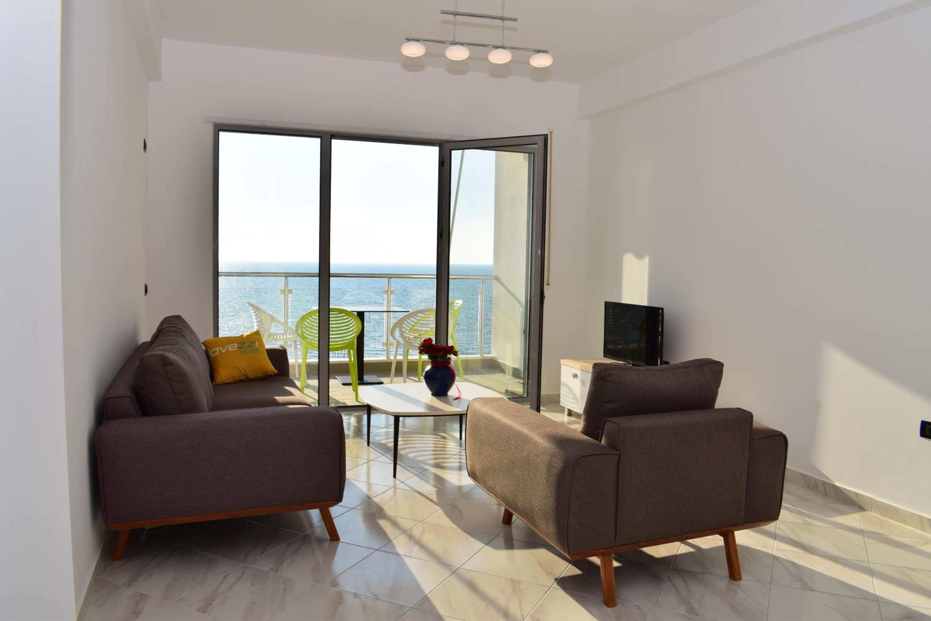 Brisa del Mar Beachfront Apartments