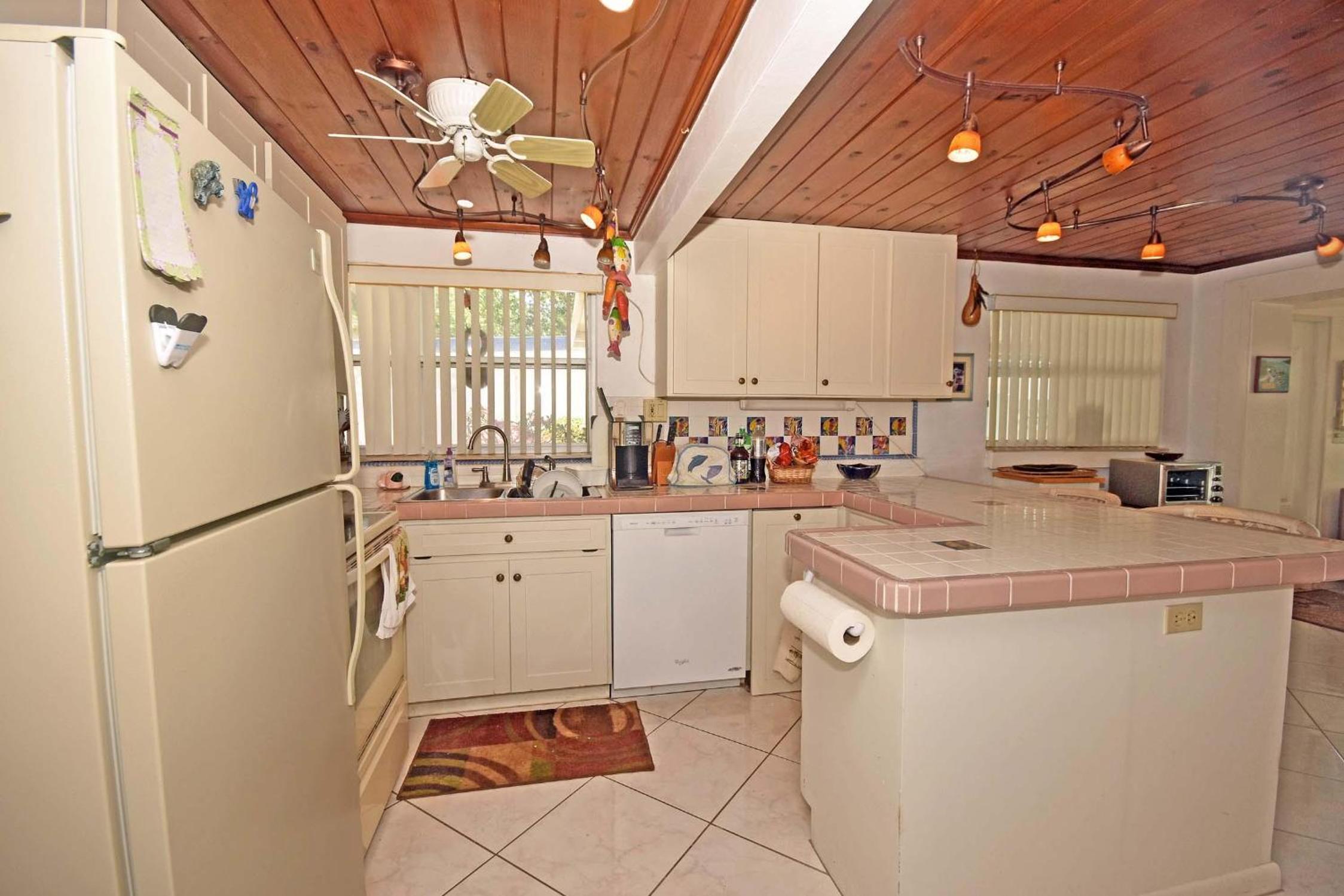 Audreys Paradise 8434 view 4
