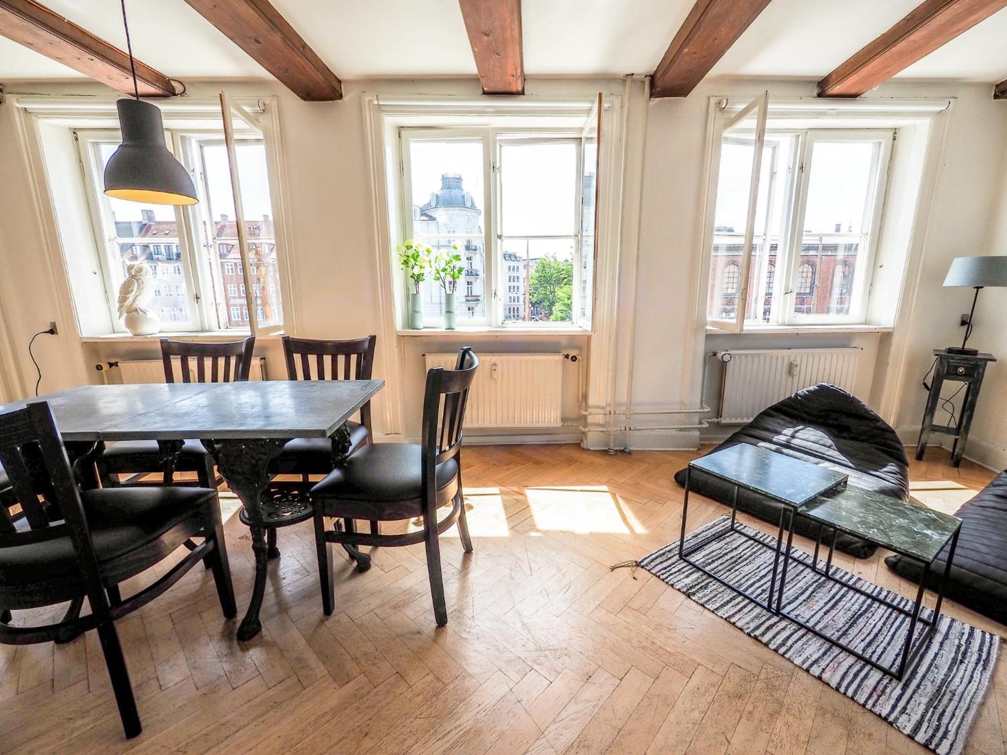 Authentic Copenhagen Apartment by Nyhavn