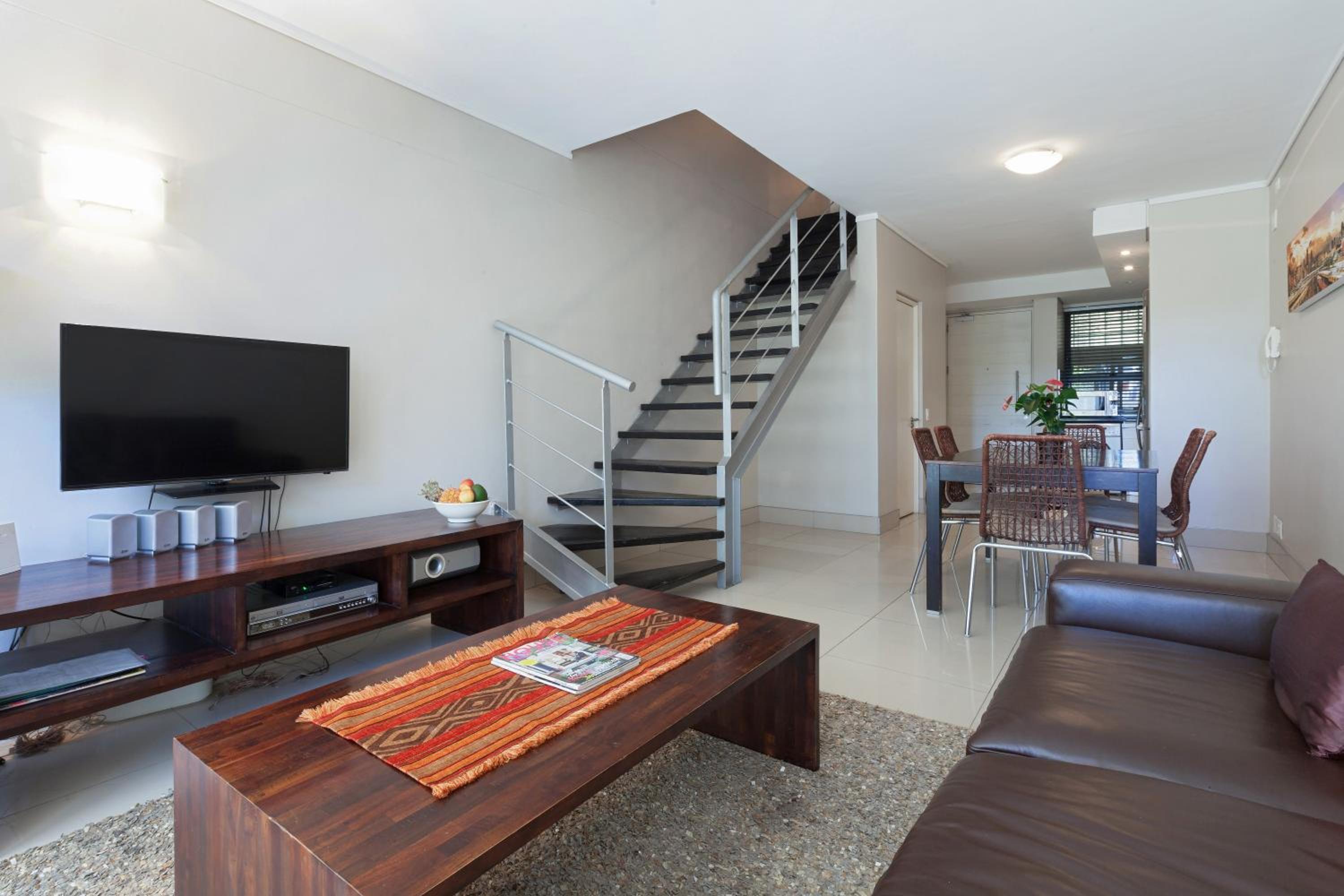 Adderley Terrace J10 by CTHA