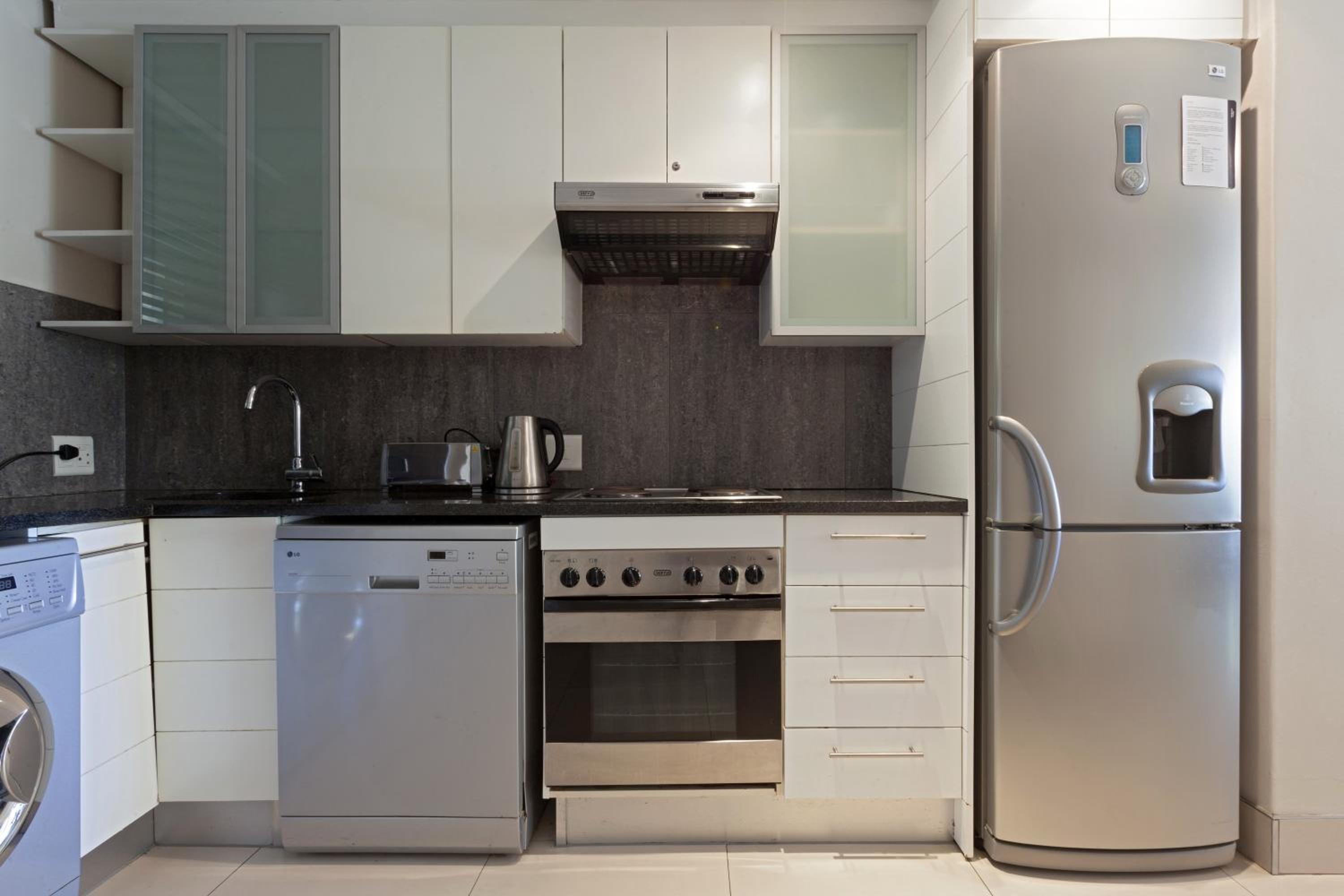 Adderley Terrace J10 by CTHA