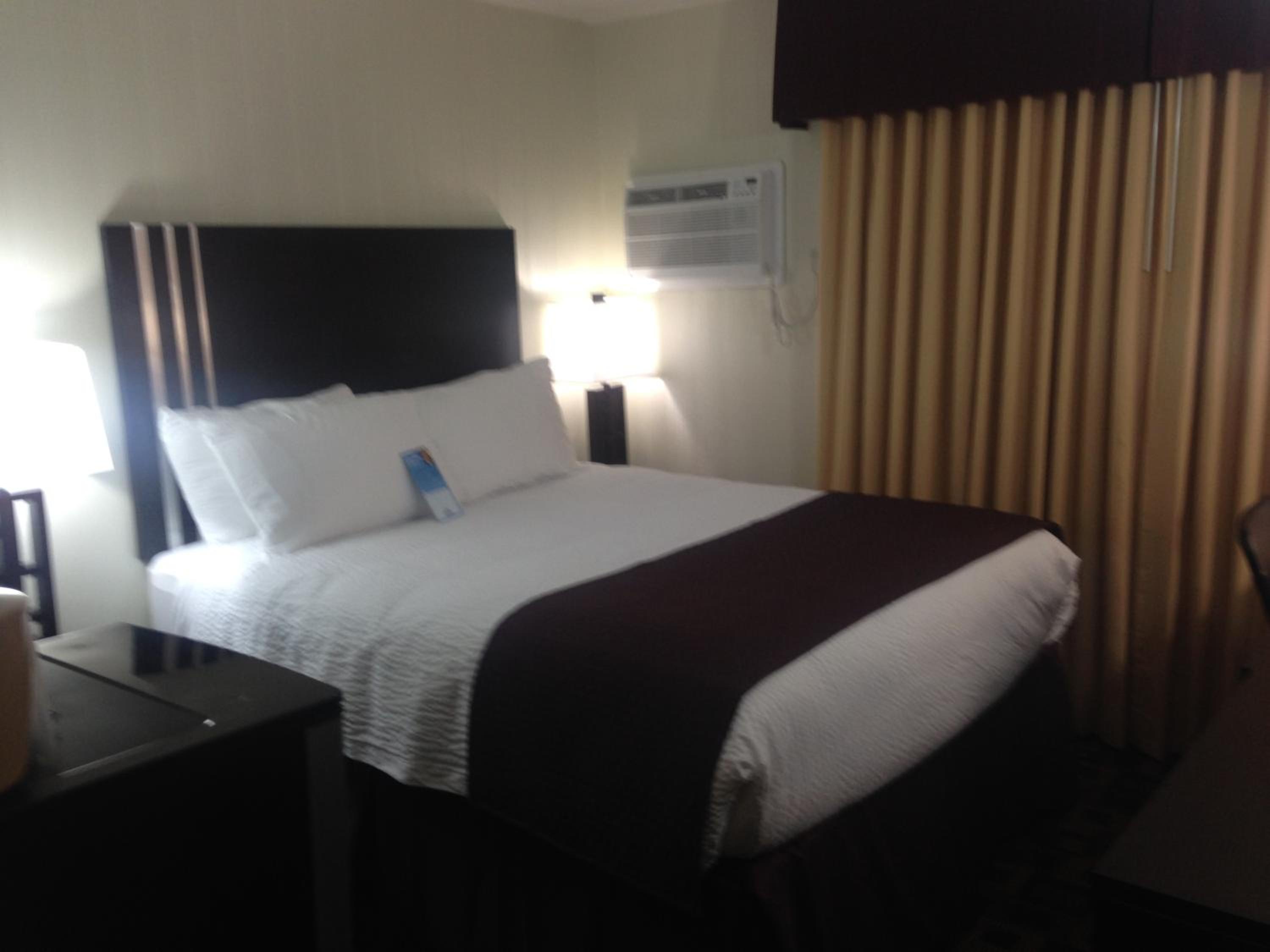 Days Inn by Wyndham Sylvan Lake