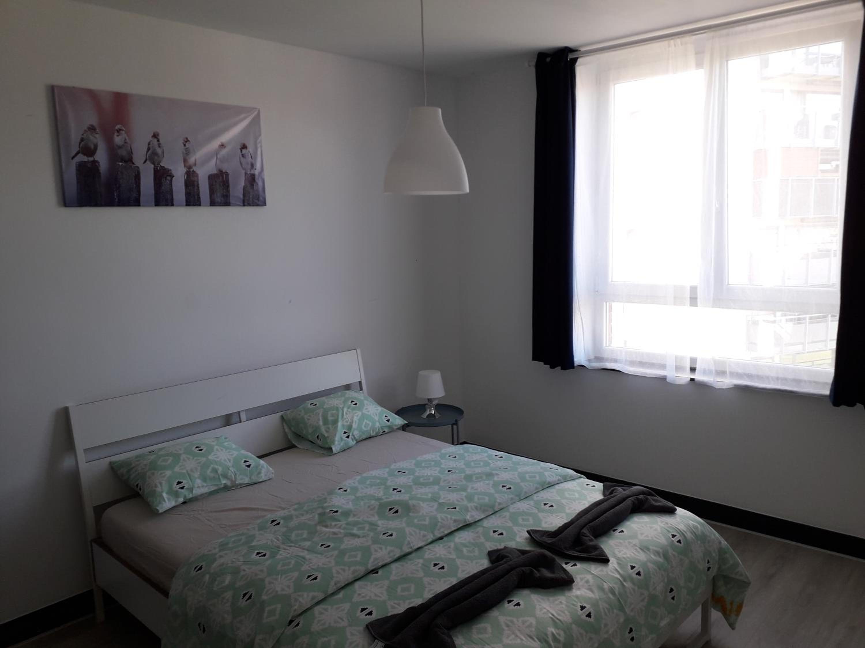 Leonard room