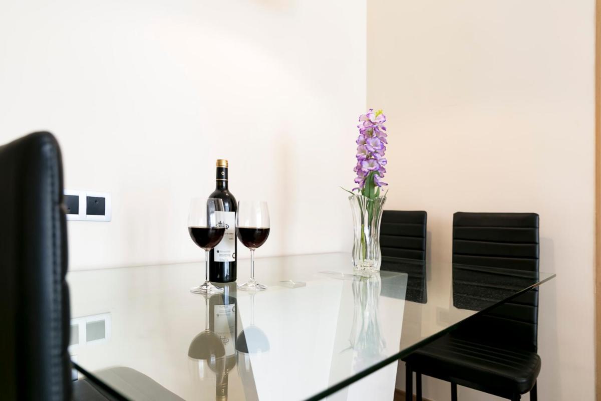 Apartamento Málaga Huelin photo 4