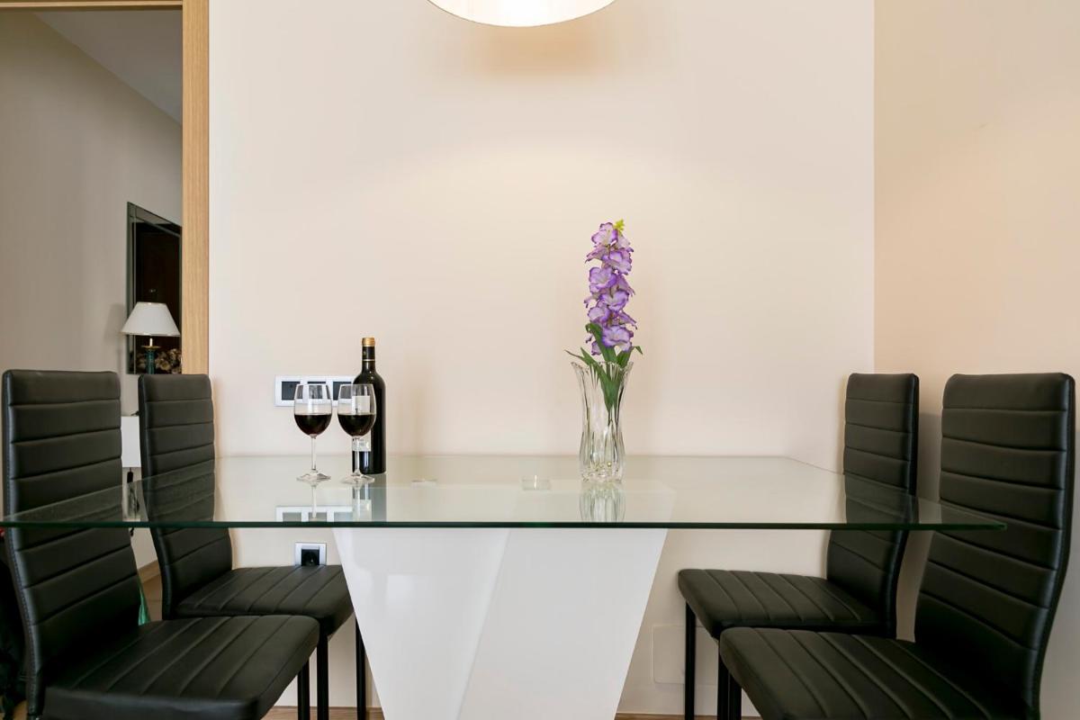 Apartamento Málaga Huelin photo 5